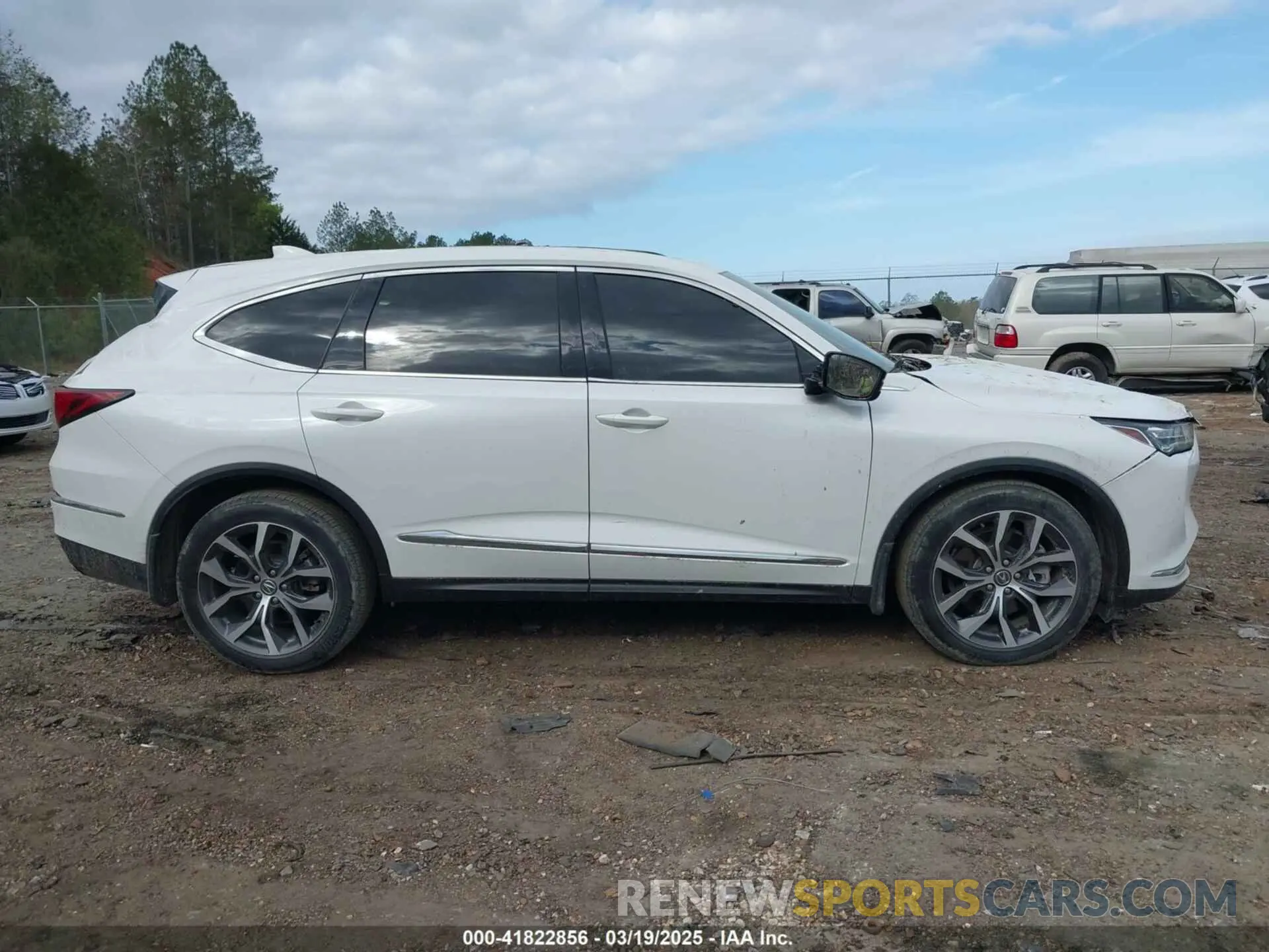 13 fotografías del automóvil dañado 5J8YD9H41NL012345 ACURA MDX 2022