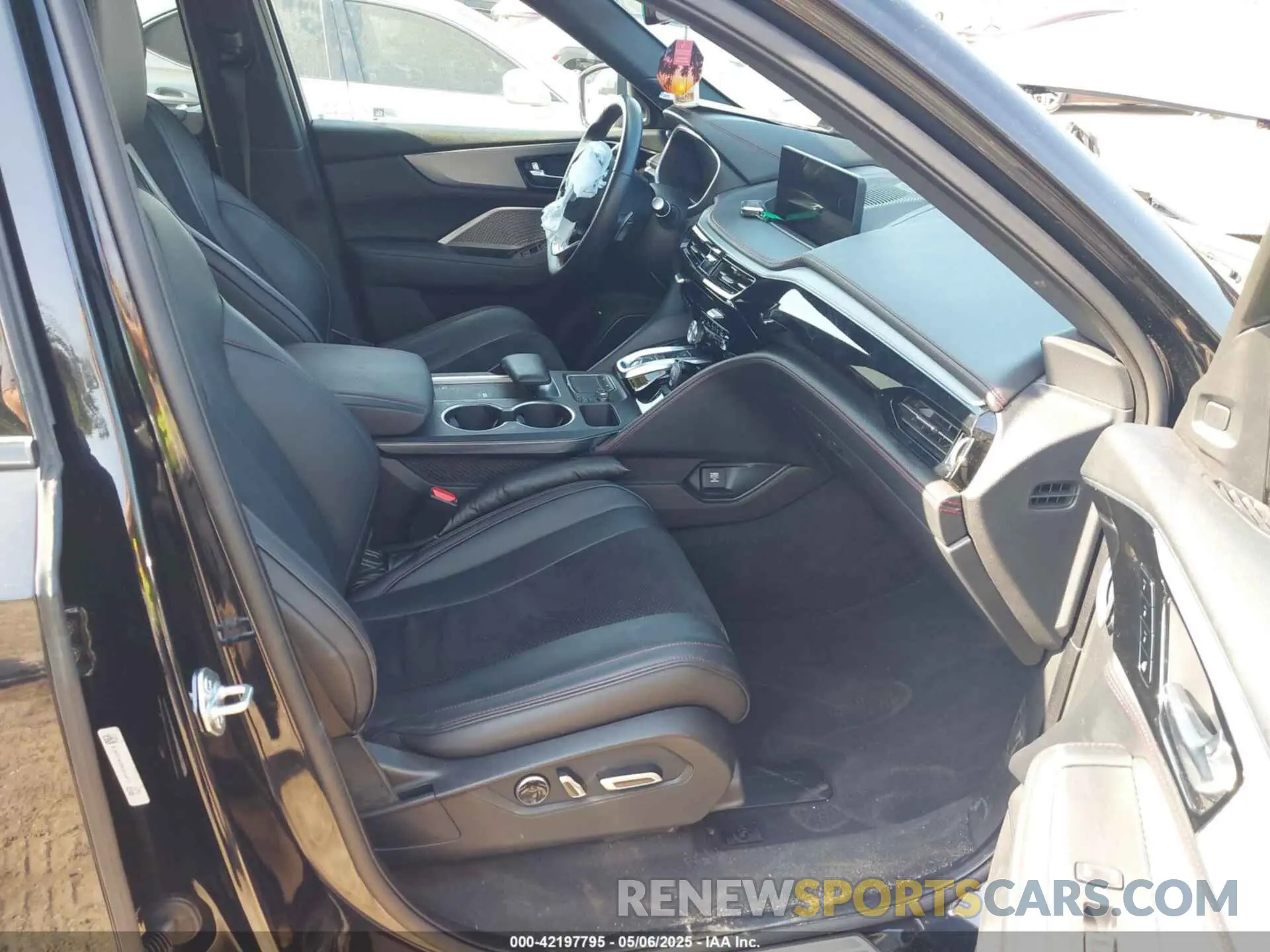 5 fotografías del automóvil dañado 5J8YE1H02NL044992 ACURA MDX 2022
