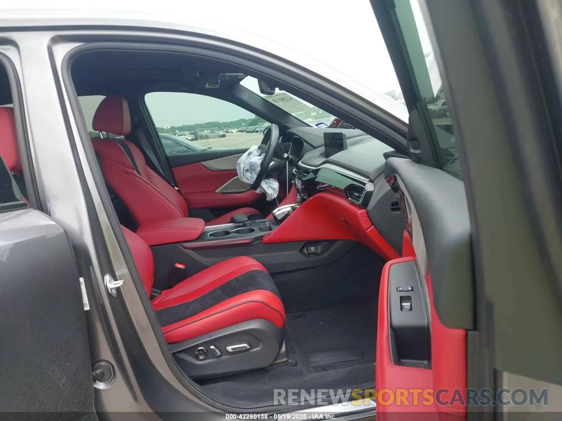 5 fotografías del automóvil dañado 5J8YE1H06NL050763 ACURA MDX 2022