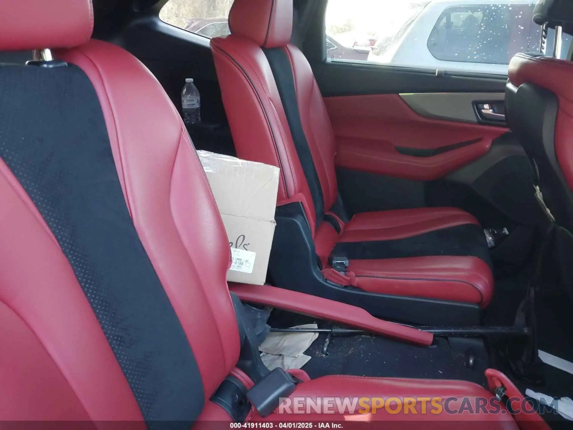 8 fotografías del automóvil dañado 5J8YE1H09NL035478 ACURA MDX 2022
