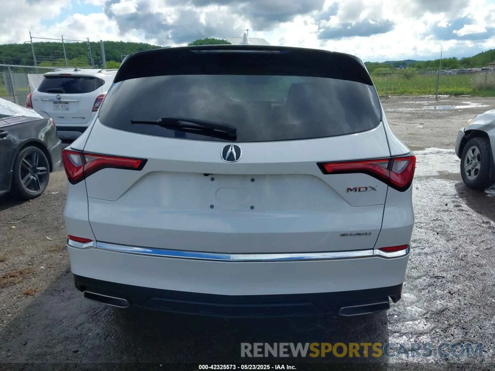 17 fotografías del automóvil dañado 5J8YE1H37NL015952 ACURA MDX 2022