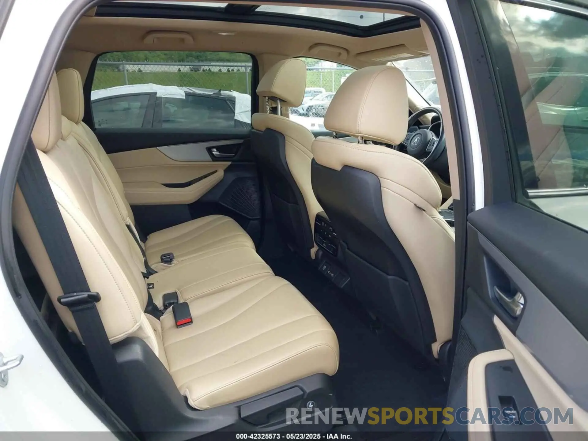 8 fotografías del automóvil dañado 5J8YE1H37NL015952 ACURA MDX 2022