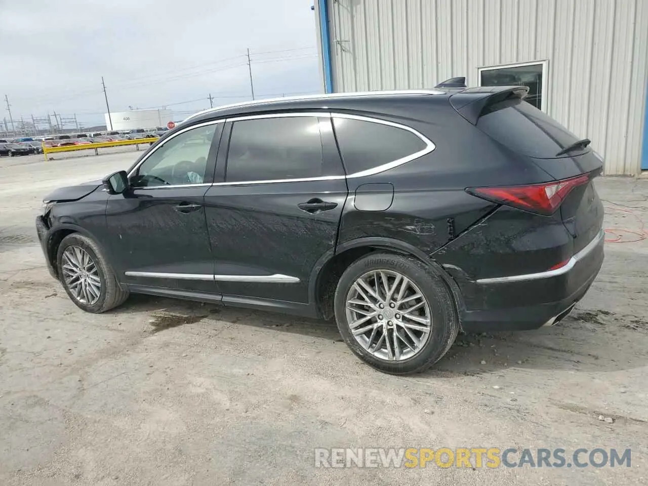 2 fotografías del automóvil dañado 5J8YE1H84NL017363 ACURA MDX 2022