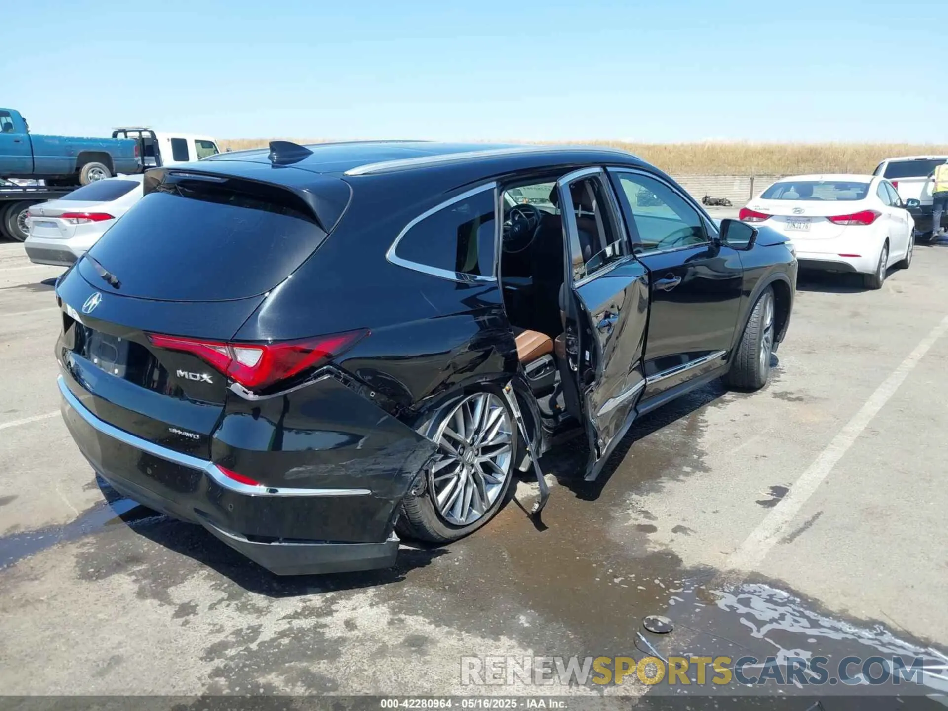 4 fotografías del automóvil dañado 5J8YE1H85NL008834 ACURA MDX 2022