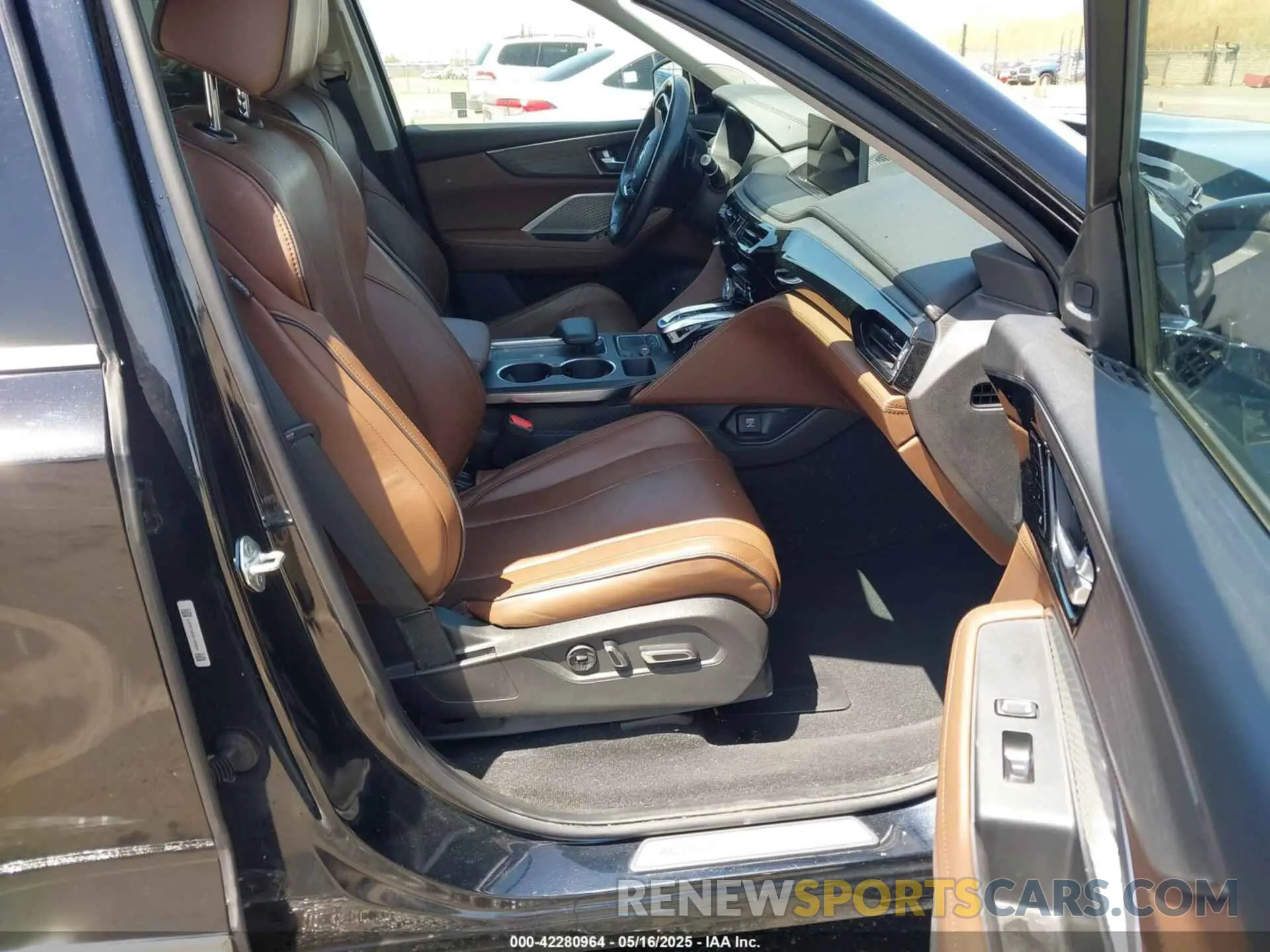 5 fotografías del automóvil dañado 5J8YE1H85NL008834 ACURA MDX 2022