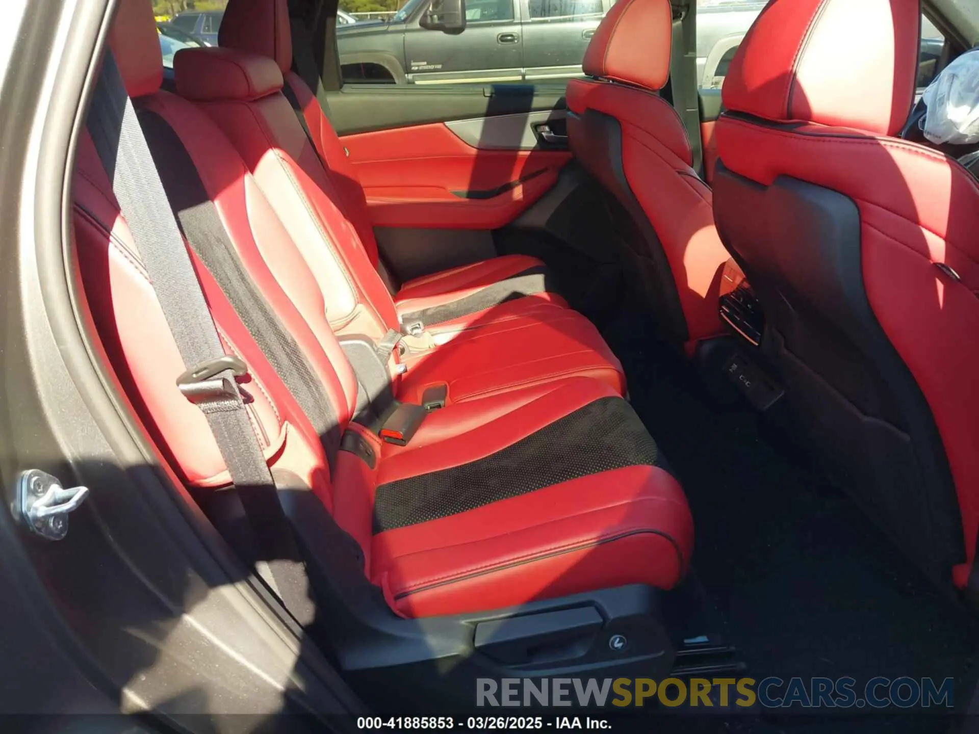 8 fotografías del automóvil dañado 5J8YD8H92PL000357 ACURA MDX 2023