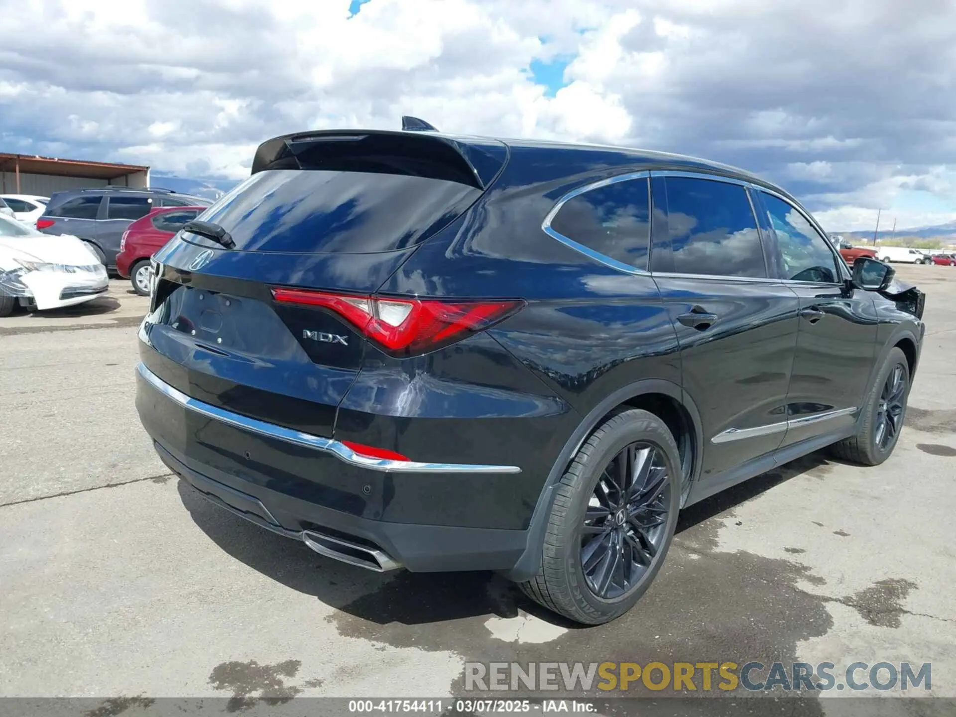 4 fotografías del automóvil dañado 5J8YD9H4XPL002240 ACURA MDX 2023