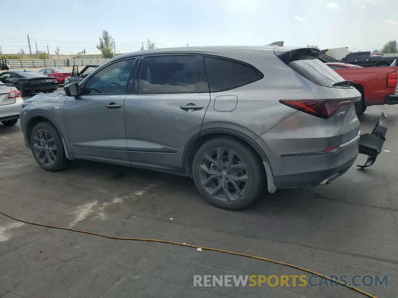 2 fotografías del automóvil dañado 5J8YE1H02PL040024 ACURA MDX 2023