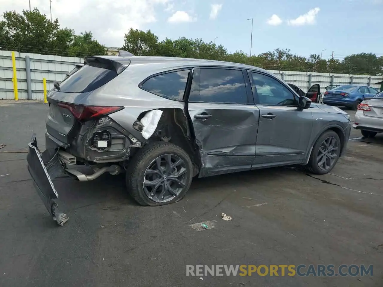 3 fotografías del automóvil dañado 5J8YE1H02PL040024 ACURA MDX 2023