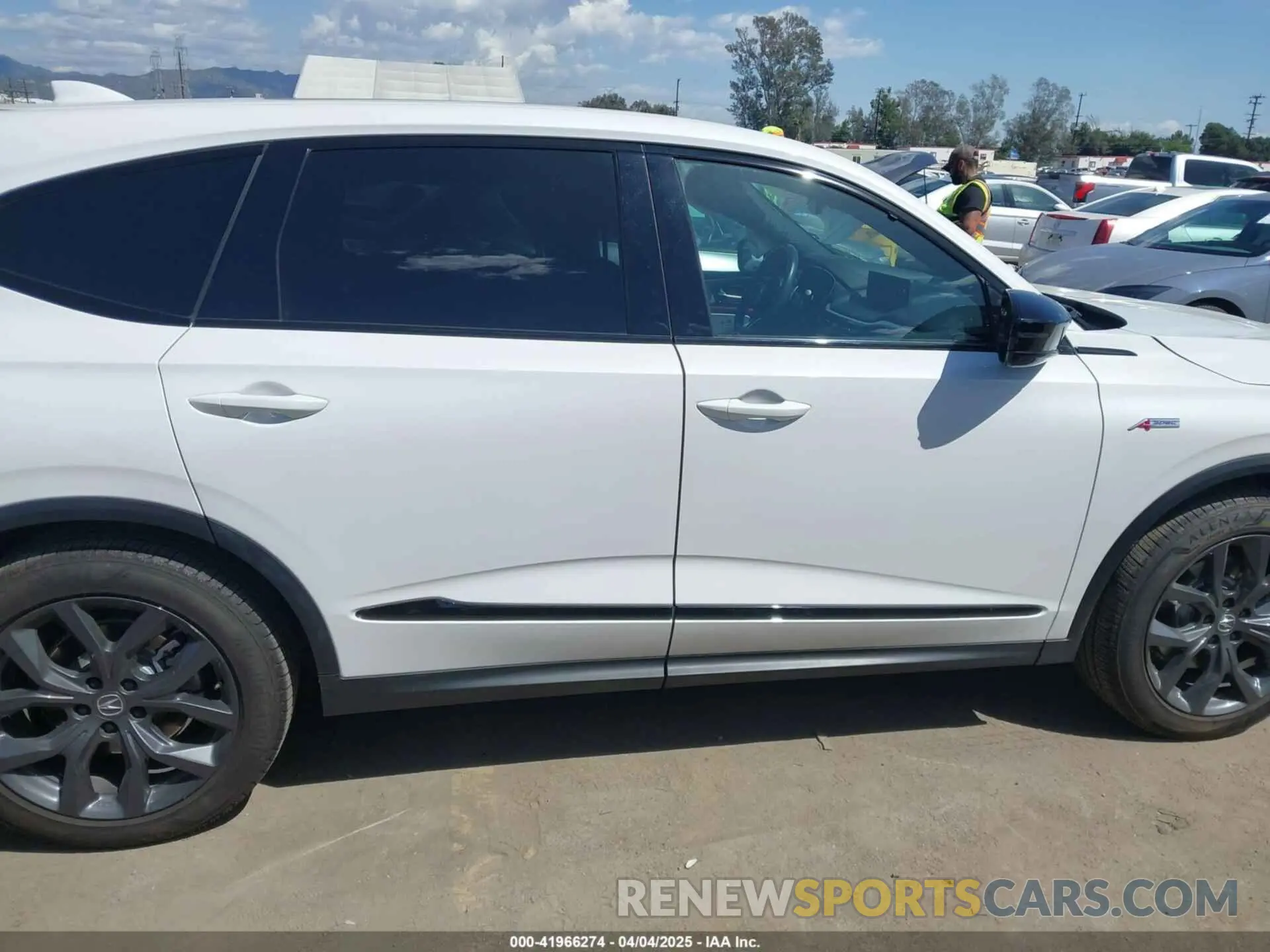 13 fotografías del automóvil dañado 5J8YE1H06PL038194 ACURA MDX 2023