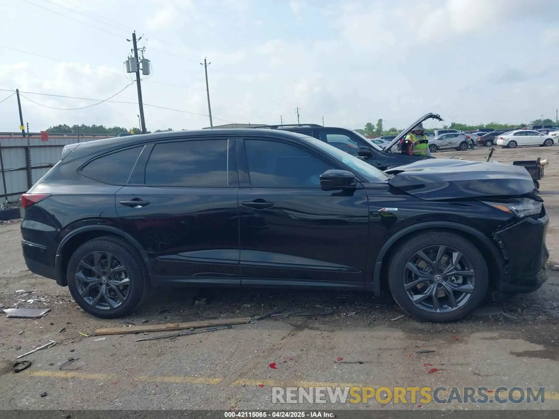 12 fotografías del automóvil dañado 5J8YE1H09PL004461 ACURA MDX 2023
