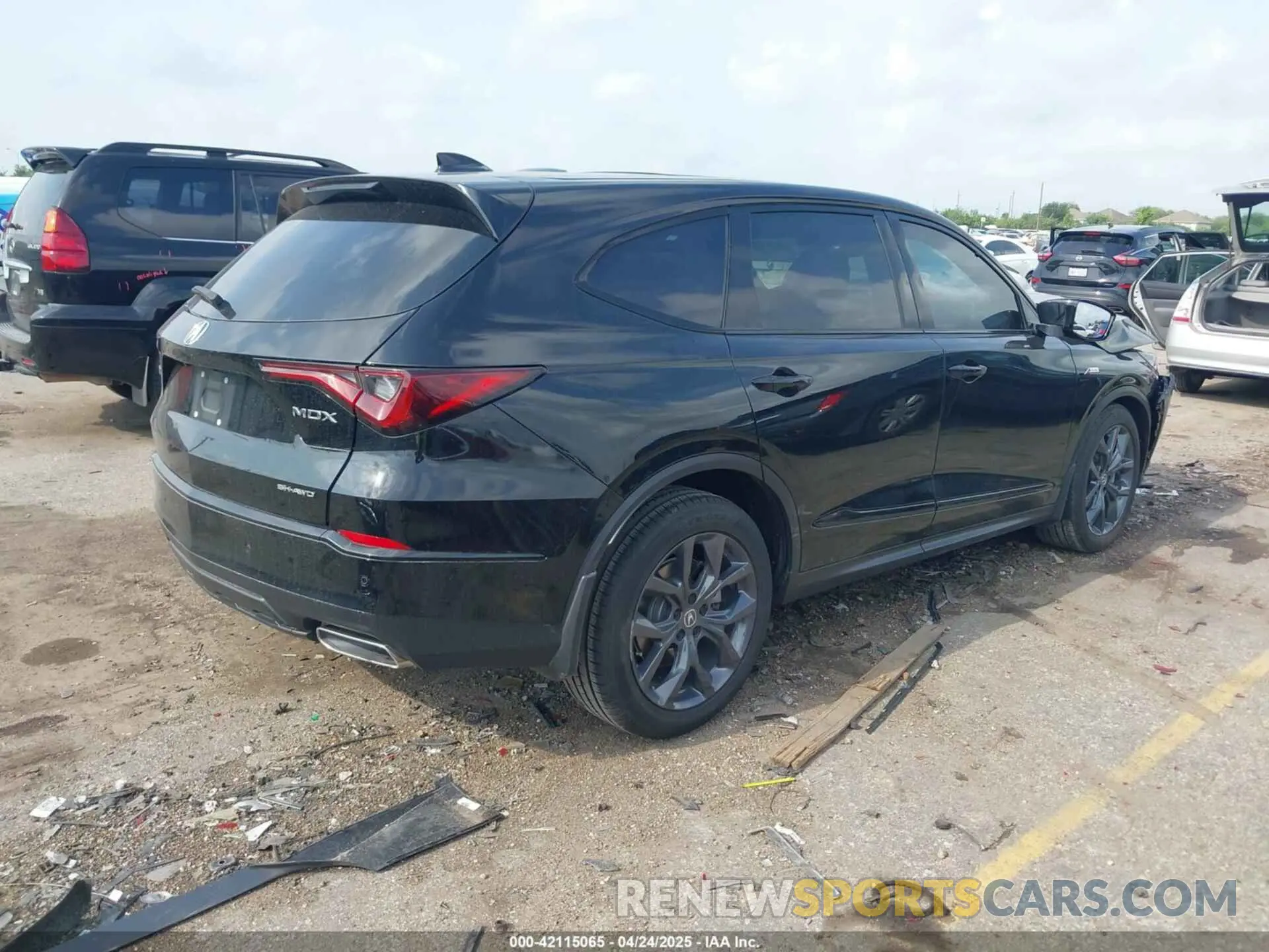 4 fotografías del automóvil dañado 5J8YE1H09PL004461 ACURA MDX 2023
