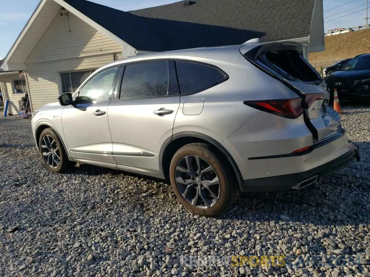 2 fotografías del automóvil dañado 5J8YE1H0XPL013217 ACURA MDX 2023
