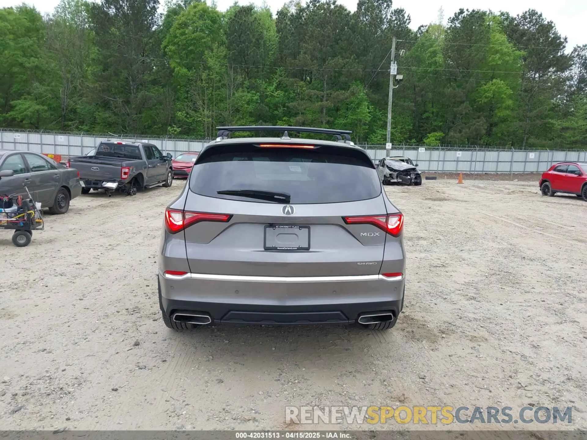 17 fotografías del automóvil dañado 5J8YE1H46PL039316 ACURA MDX 2023