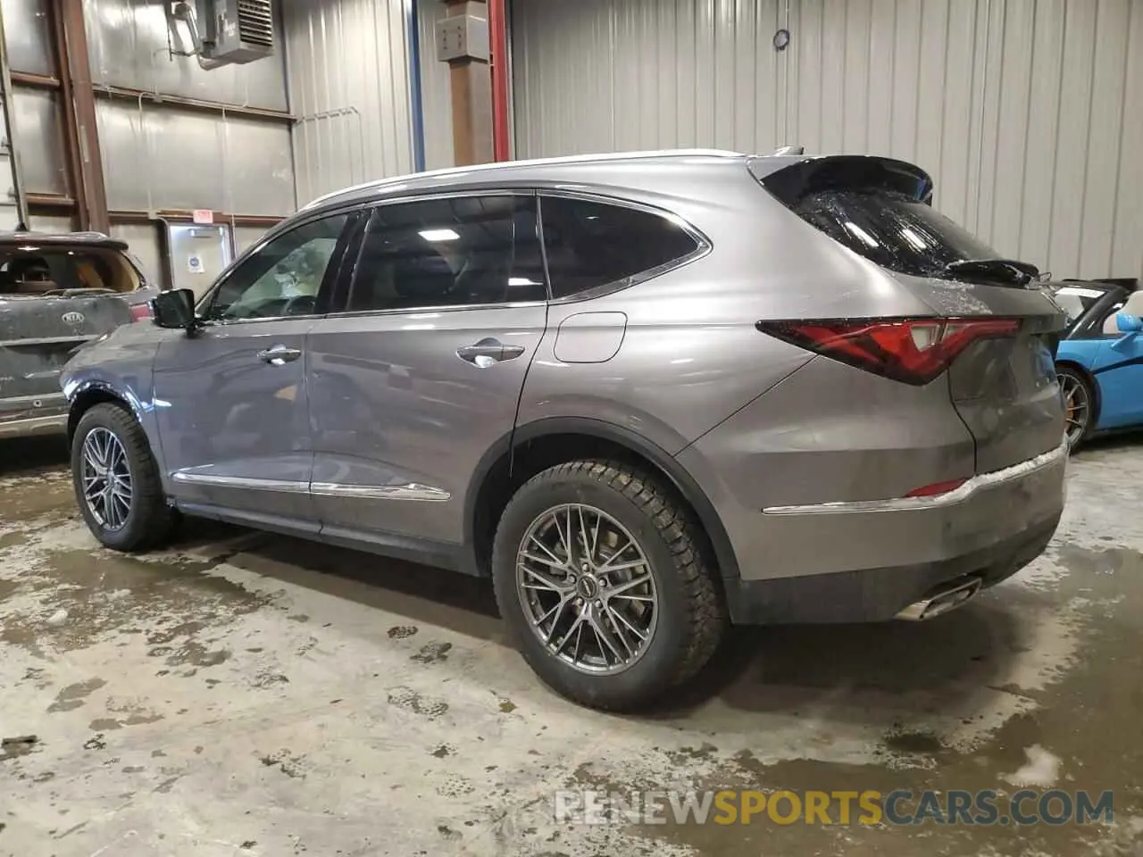 2 fotografías del automóvil dañado 5J8YE1H80PL038519 ACURA MDX 2023