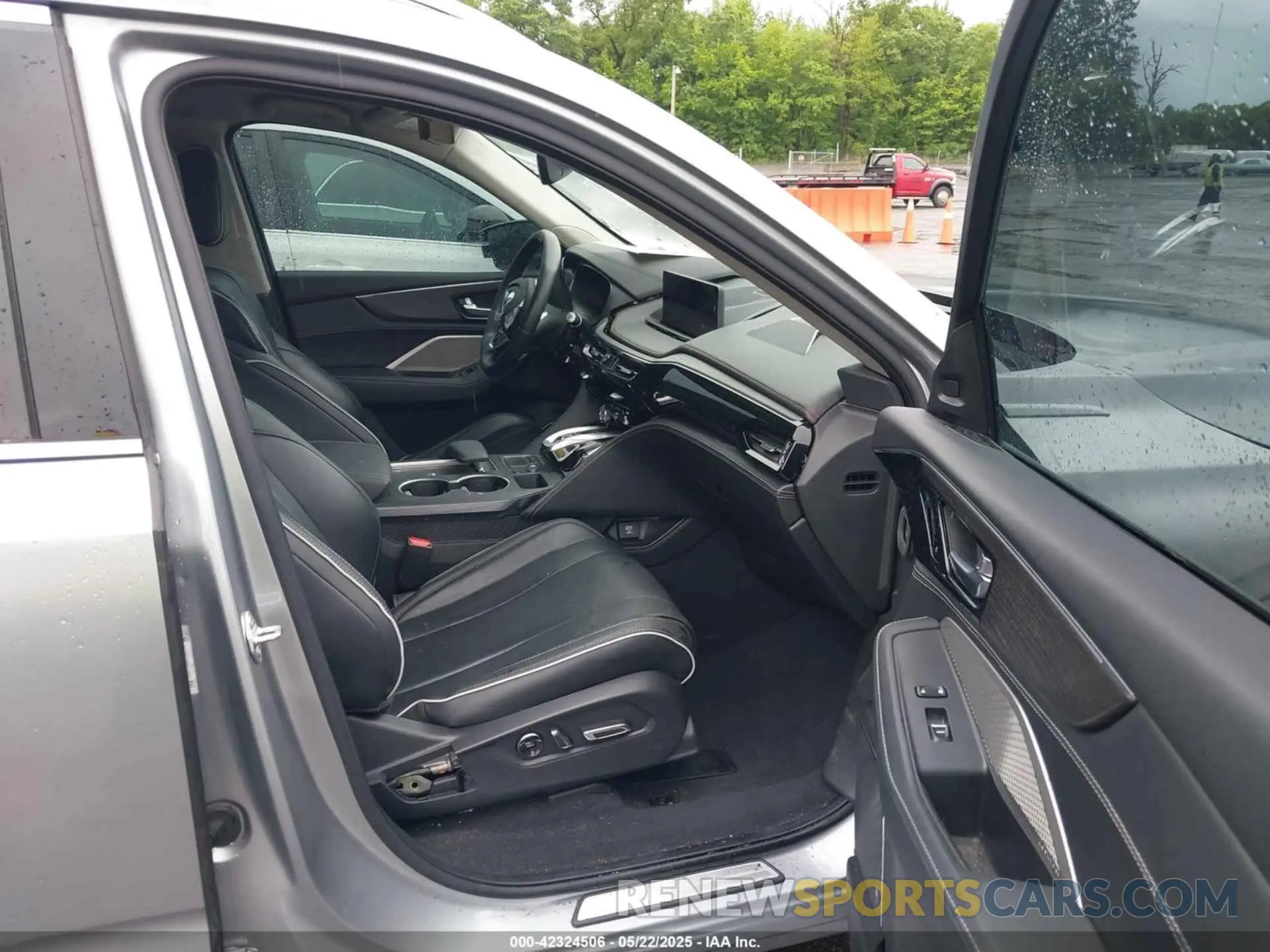 5 fotografías del automóvil dañado 5J8YE1H89PL032315 ACURA MDX 2023