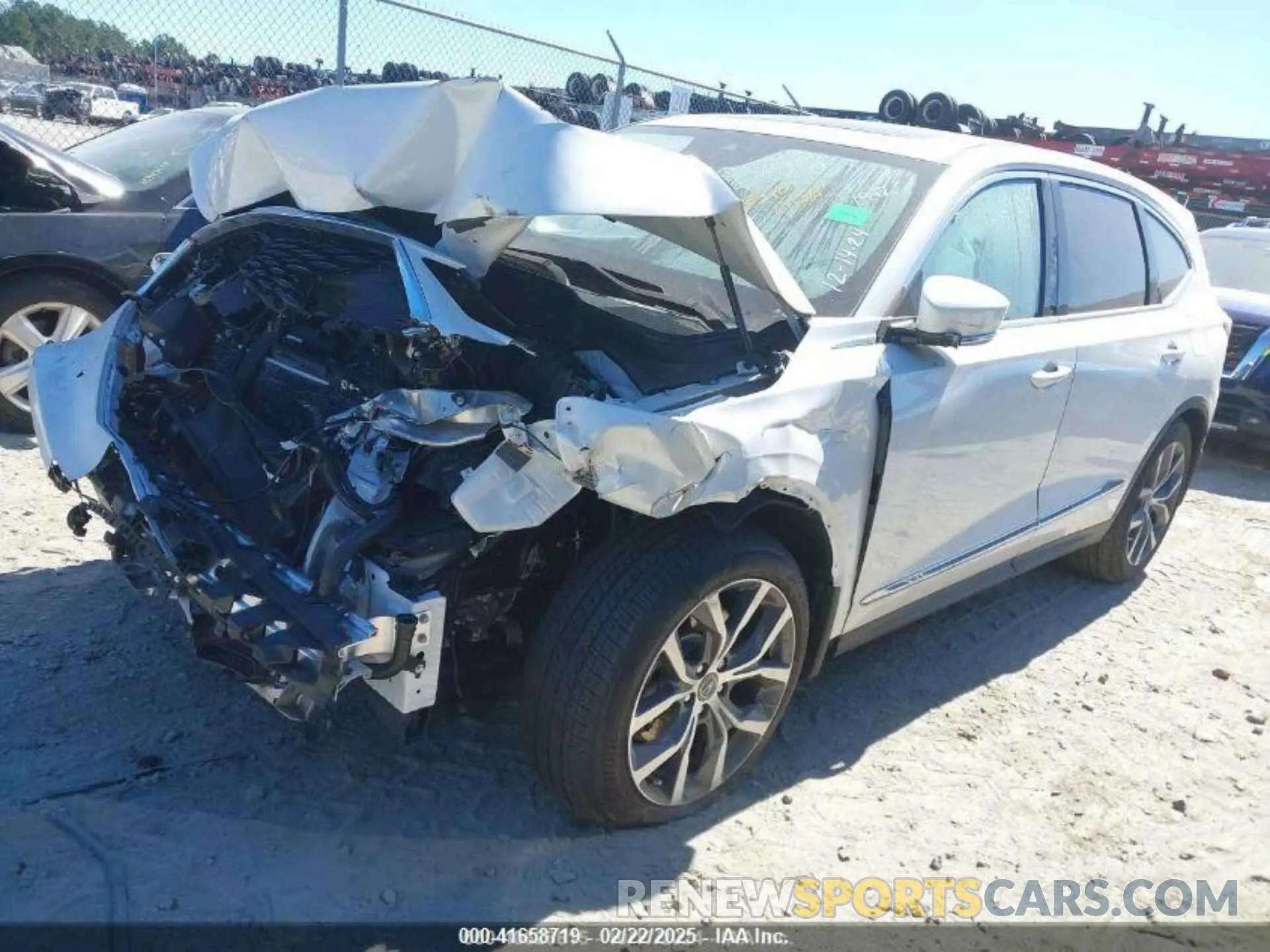 2 fotografías del automóvil dañado 5J8YD9H40RL001942 ACURA MDX 2024