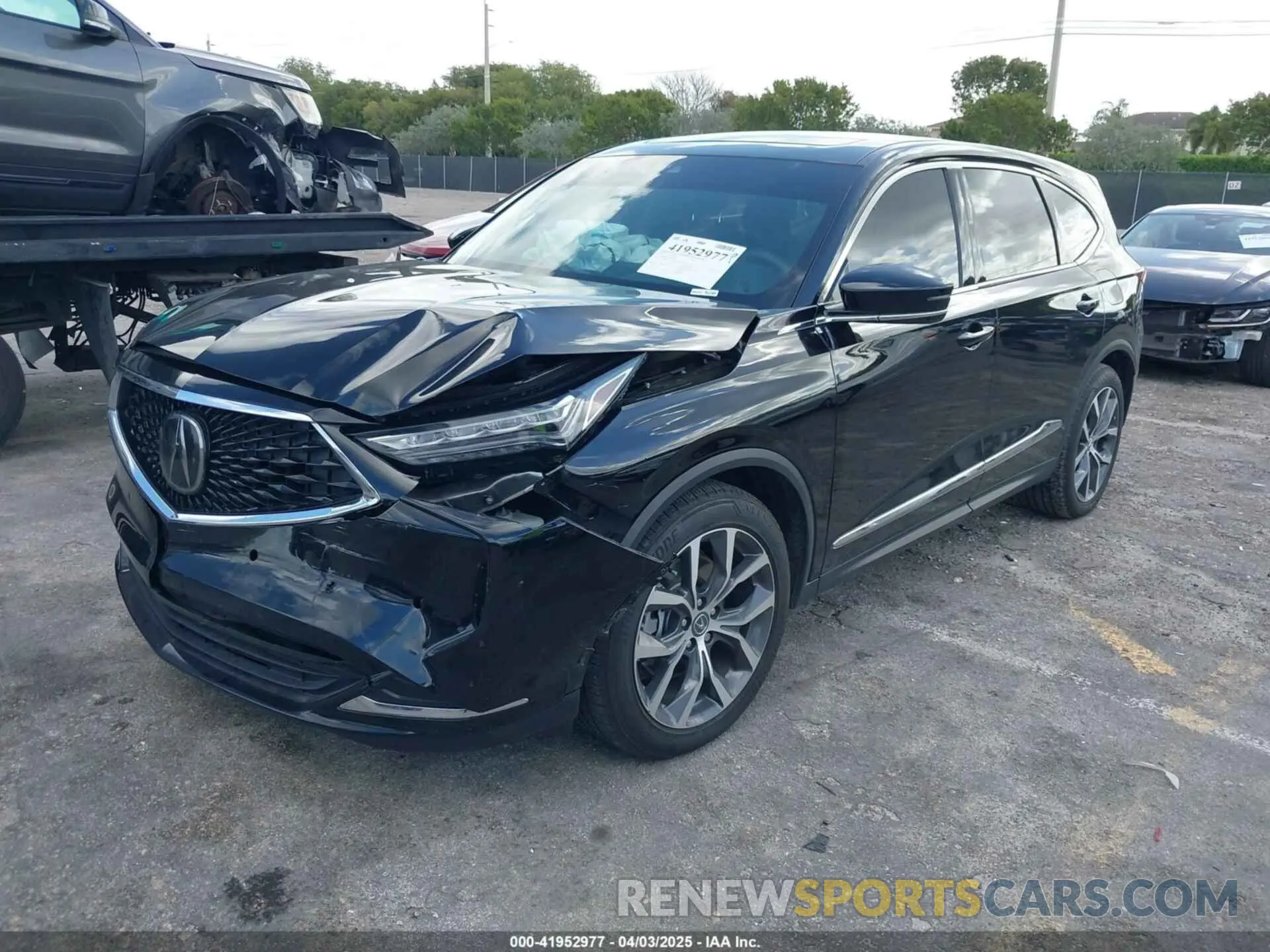 2 fotografías del automóvil dañado 5J8YD9H42RL002395 ACURA MDX 2024