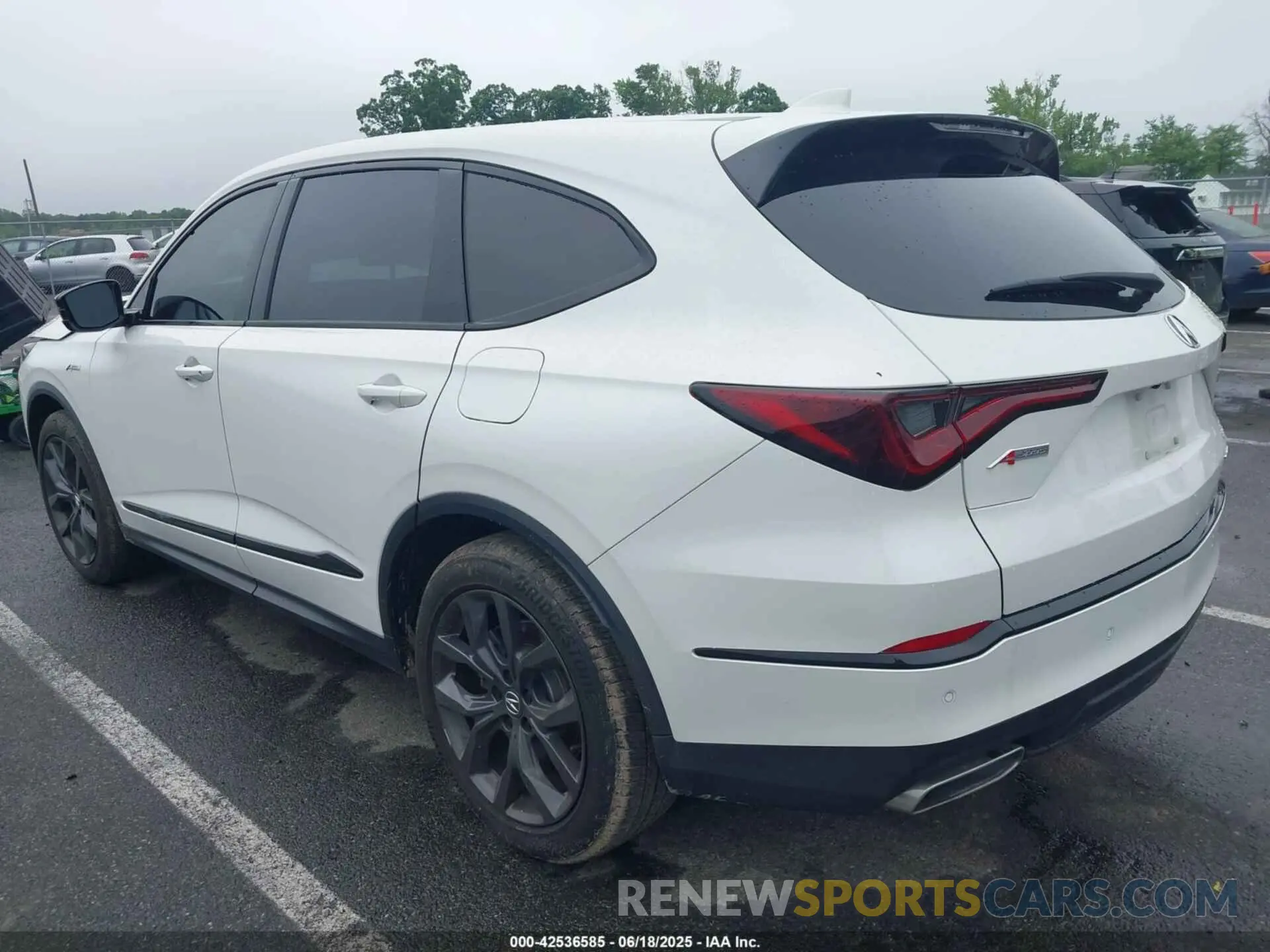 3 fotografías del automóvil dañado 5J8YE1H01RL005025 ACURA MDX 2024