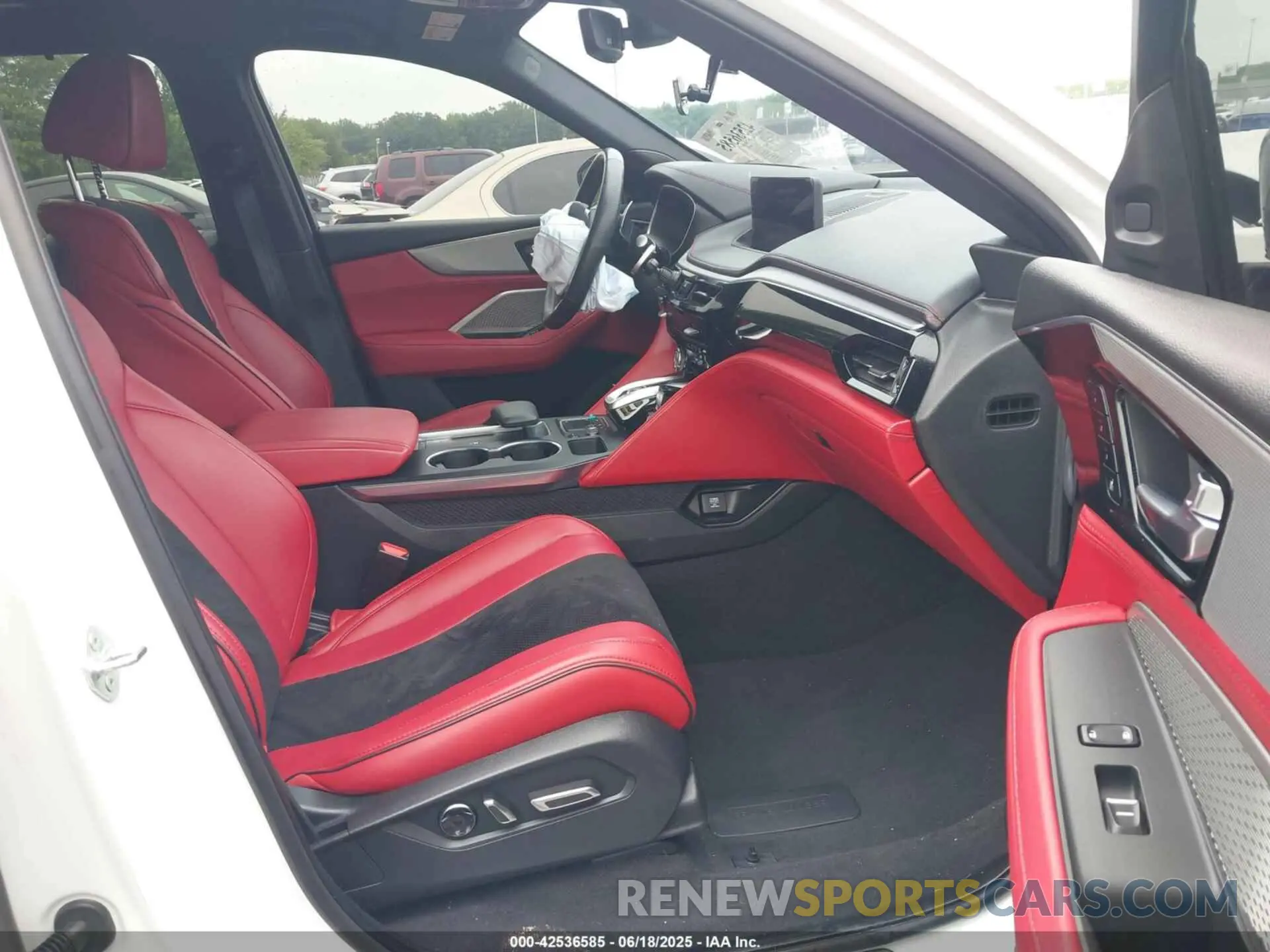 5 fotografías del automóvil dañado 5J8YE1H01RL005025 ACURA MDX 2024