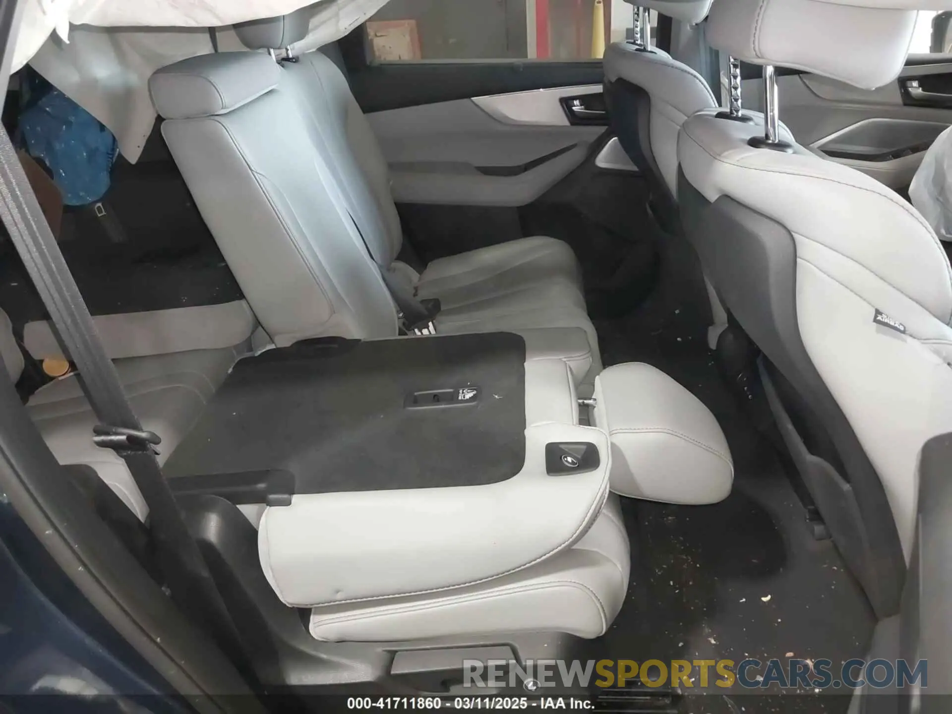 8 fotografías del automóvil dañado 5J8YE1H48SL009162 ACURA MDX 2025