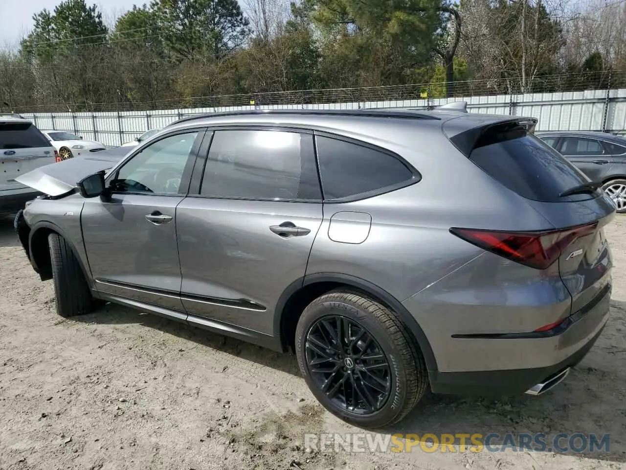 2 fotografías del automóvil dañado 5J8YE1H90SL021978 ACURA MDX 2025