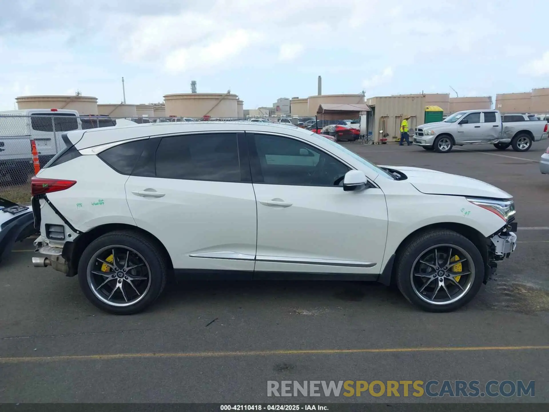14 fotografías del automóvil dañado 5J8TC1H34KL013541 ACURA RDX 2019