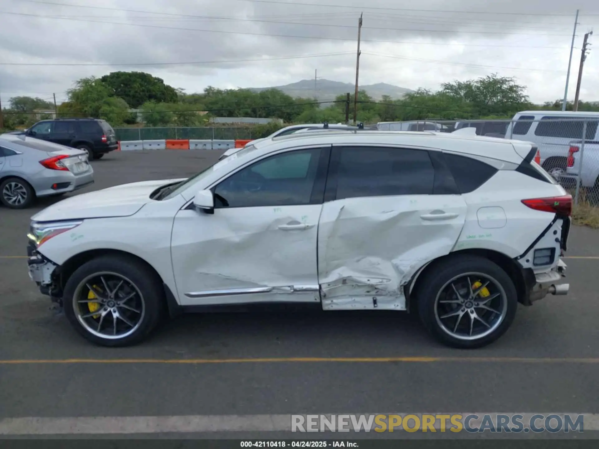 15 fotografías del automóvil dañado 5J8TC1H34KL013541 ACURA RDX 2019