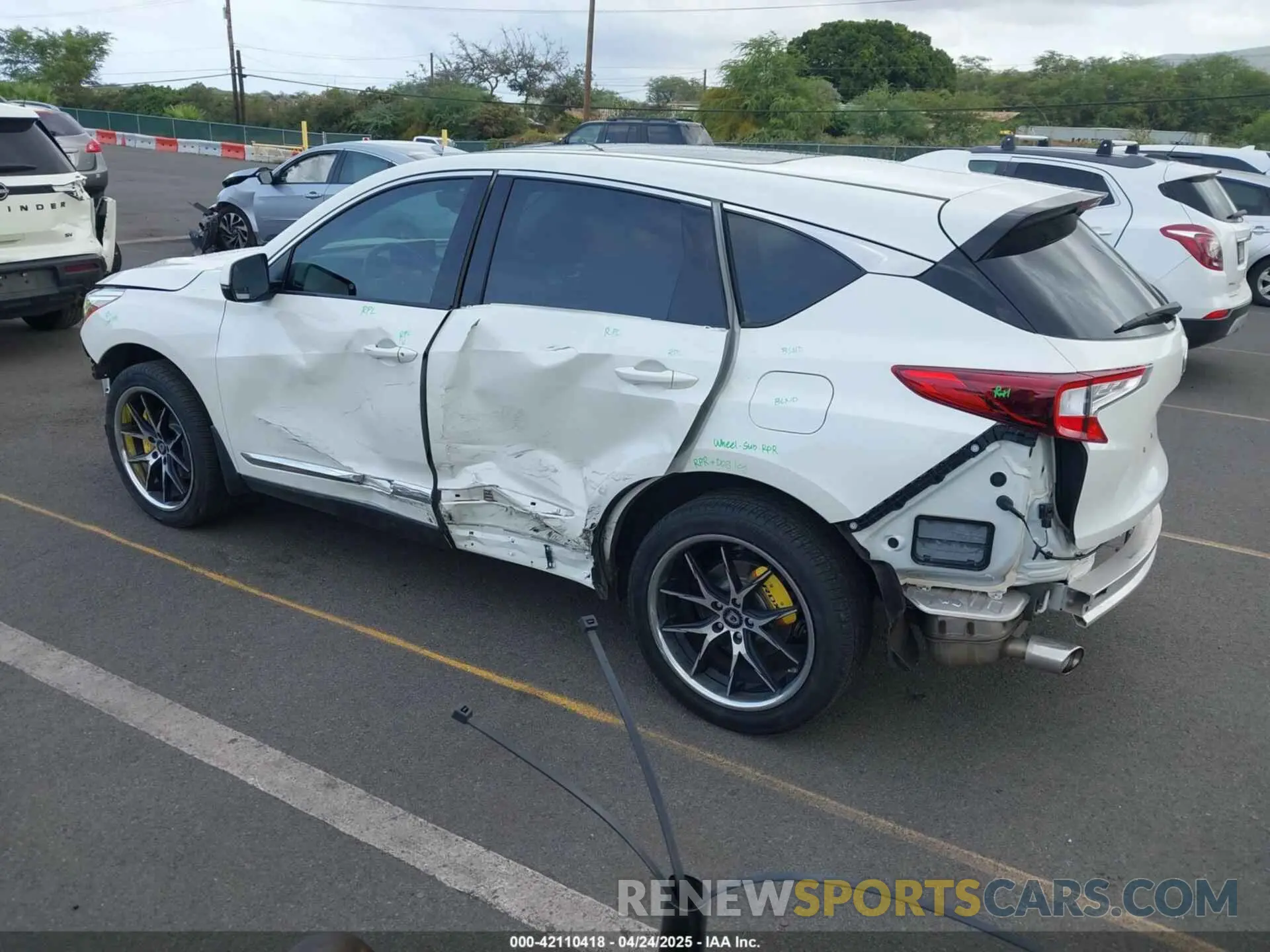 3 fotografías del automóvil dañado 5J8TC1H34KL013541 ACURA RDX 2019
