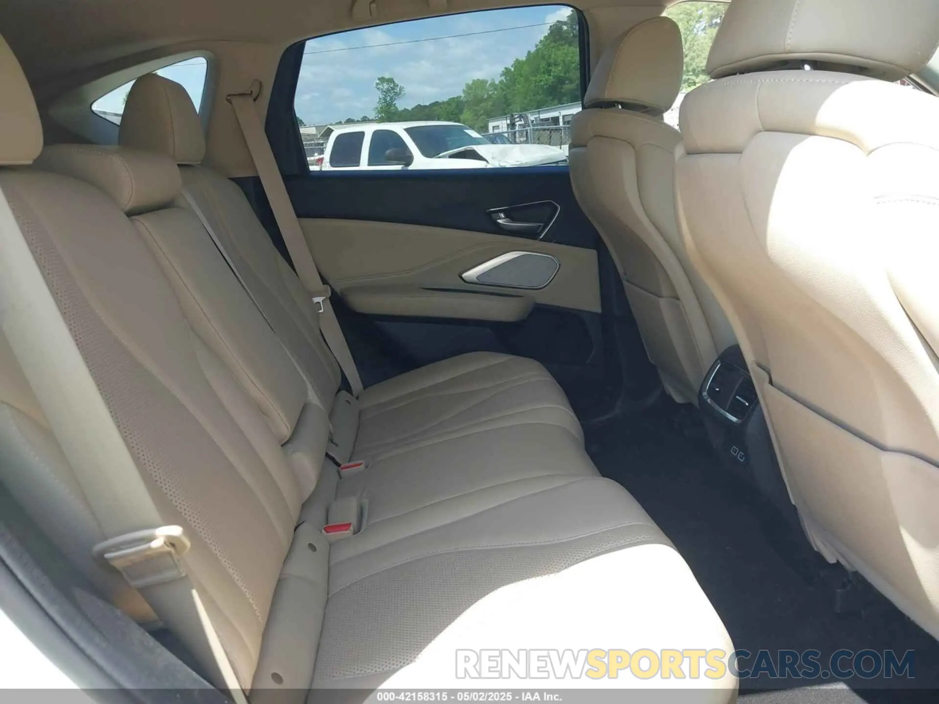 8 fotografías del automóvil dañado 5J8TC1H53KL007506 ACURA RDX 2019