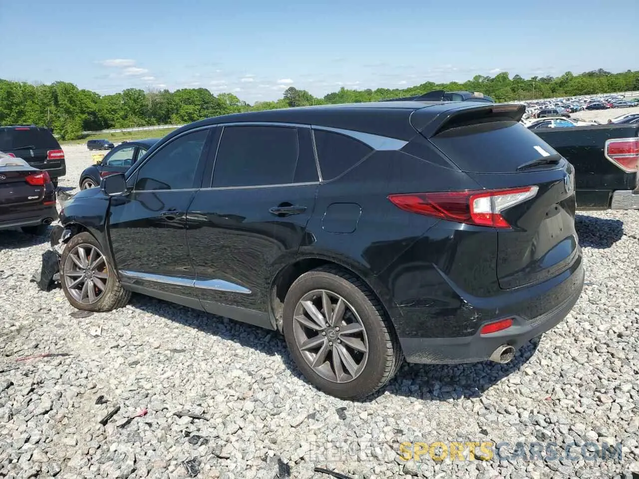 2 fotografías del automóvil dañado 5J8TC1H54KL011287 ACURA RDX 2019
