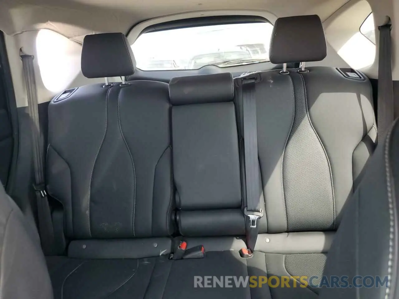 10 fotografías del automóvil dañado 5J8TC1H56KL010321 ACURA RDX 2019