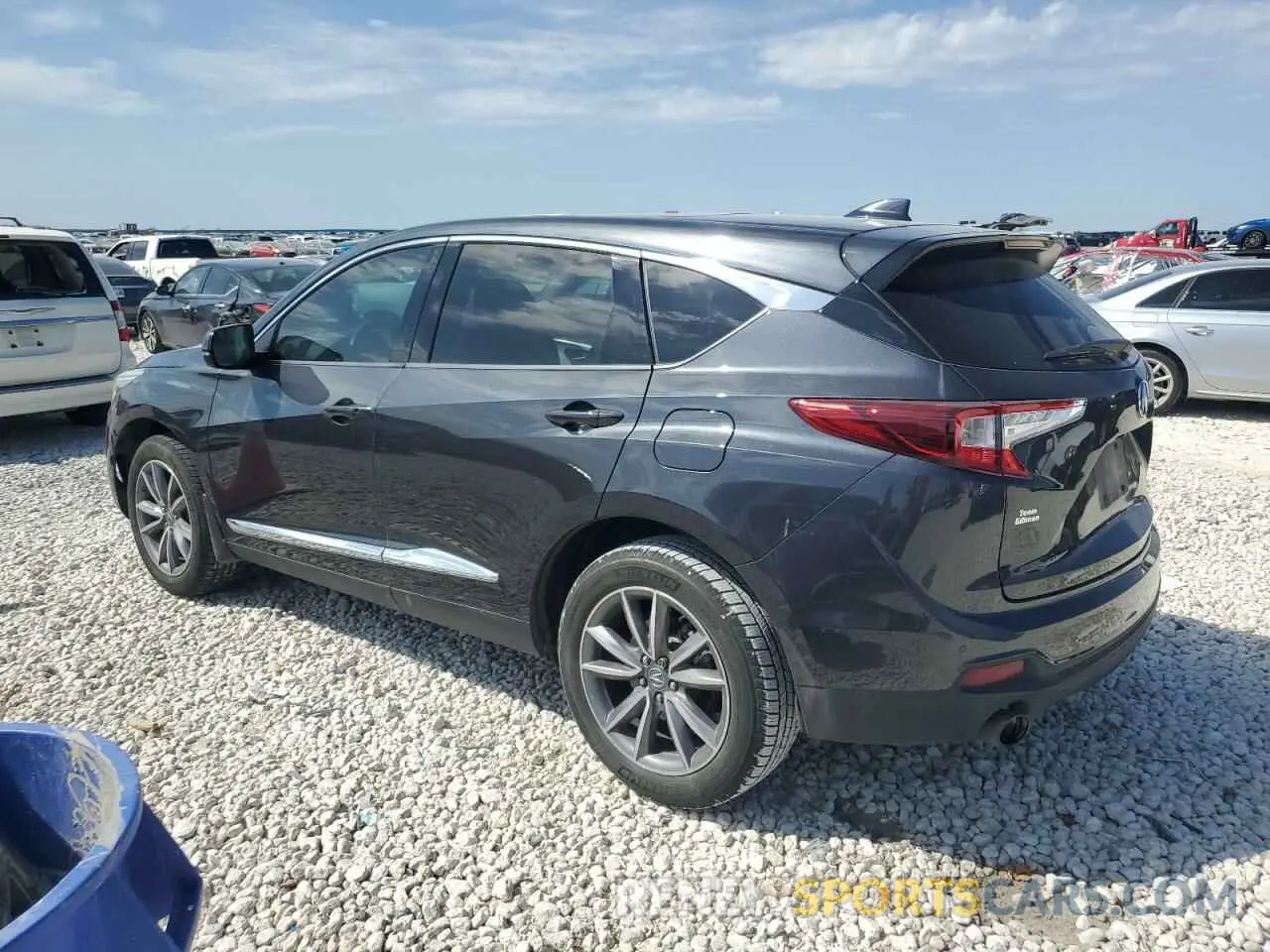 2 fotografías del automóvil dañado 5J8TC1H56KL010321 ACURA RDX 2019