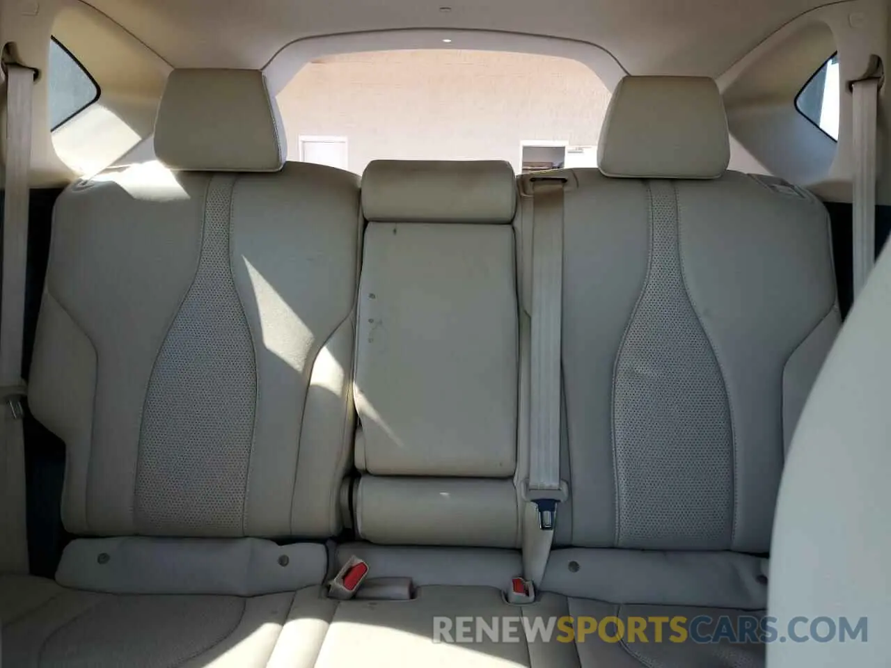 10 fotografías del automóvil dañado 5J8TC1H5XKL017448 ACURA RDX 2019