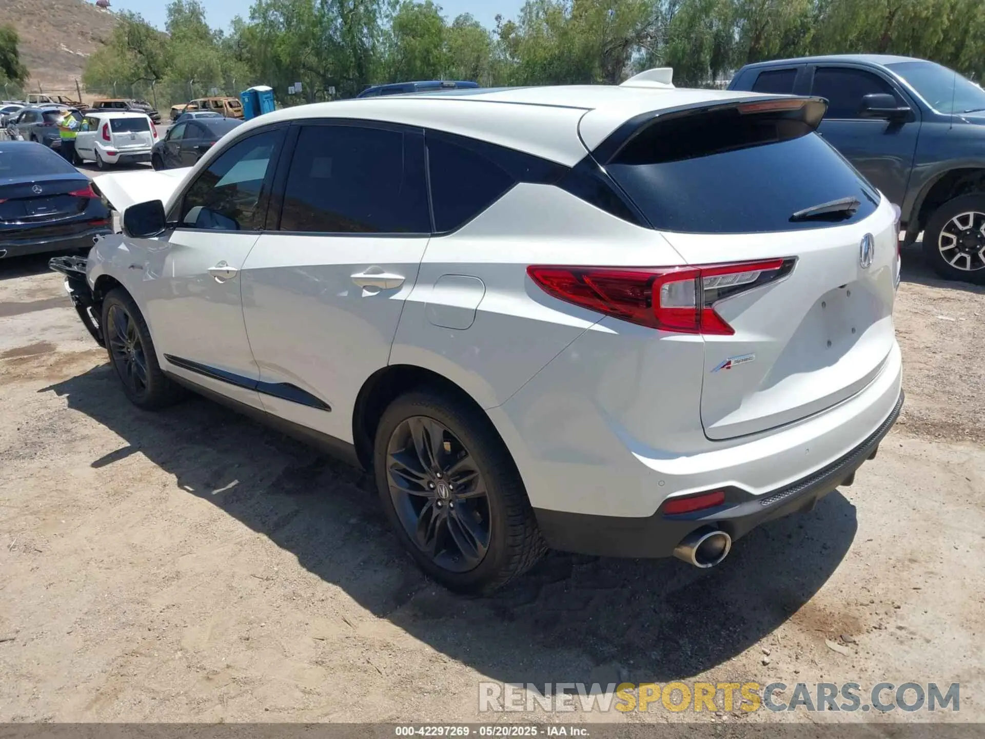 3 fotografías del automóvil dañado 5J8TC1H64KL000301 ACURA RDX 2019