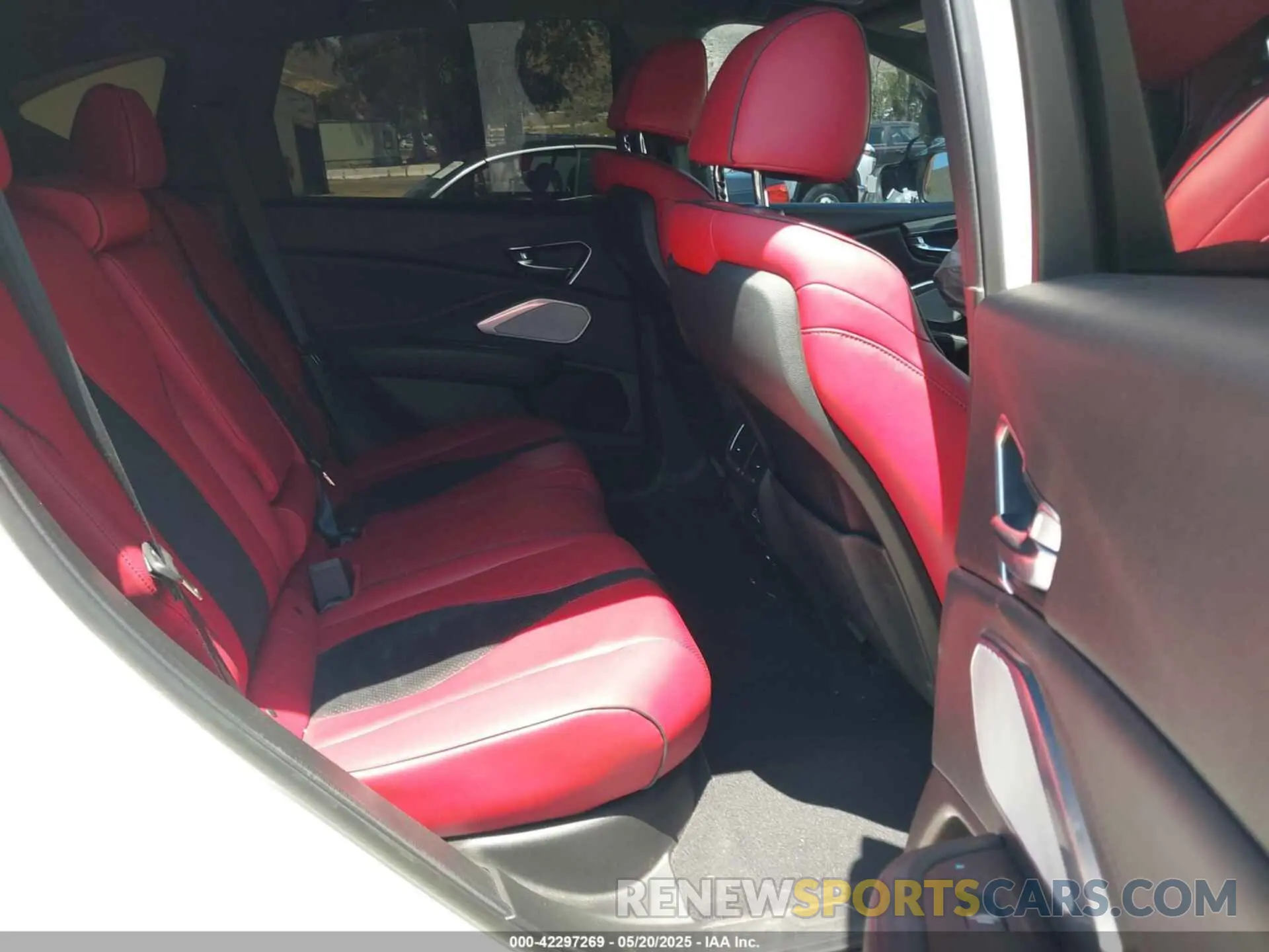 8 fotografías del automóvil dañado 5J8TC1H64KL000301 ACURA RDX 2019