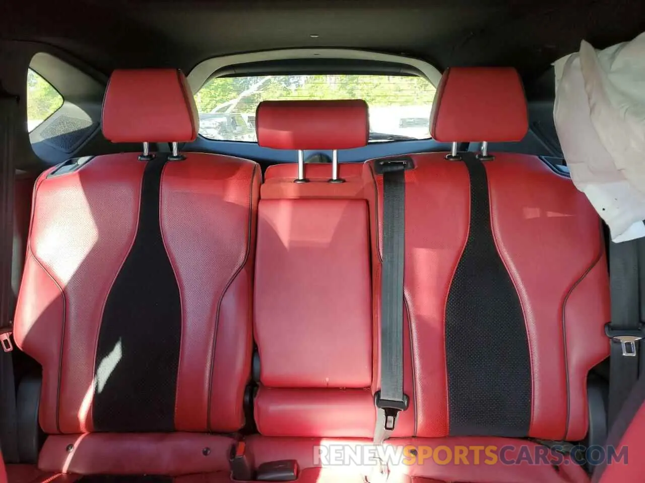 10 fotografías del automóvil dañado 5J8TC1H64KL004963 ACURA RDX 2019
