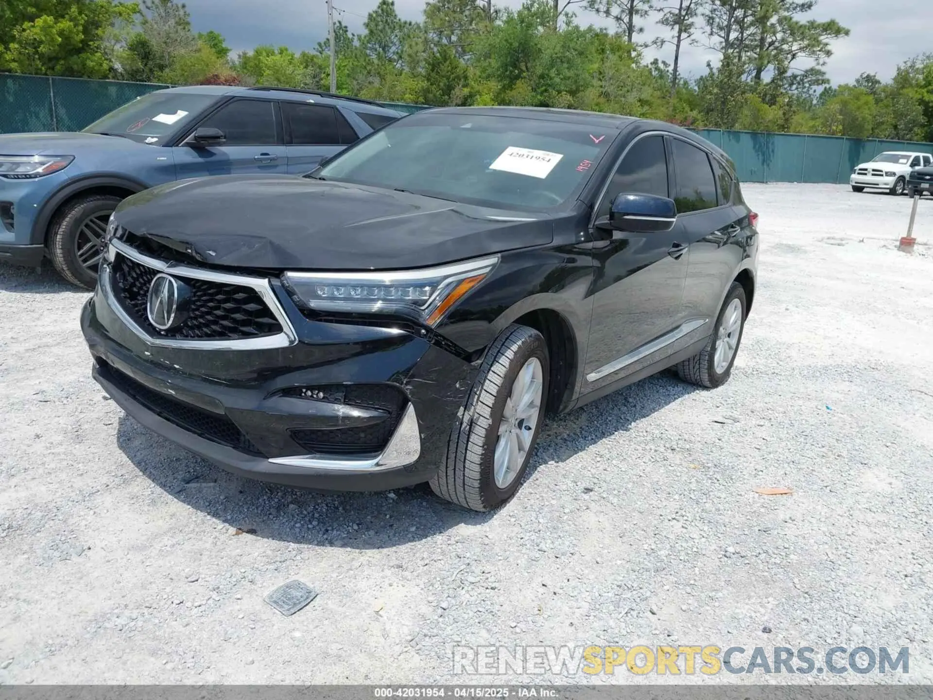 2 fotografías del automóvil dañado 5J8TC2H34KL043662 ACURA RDX 2019