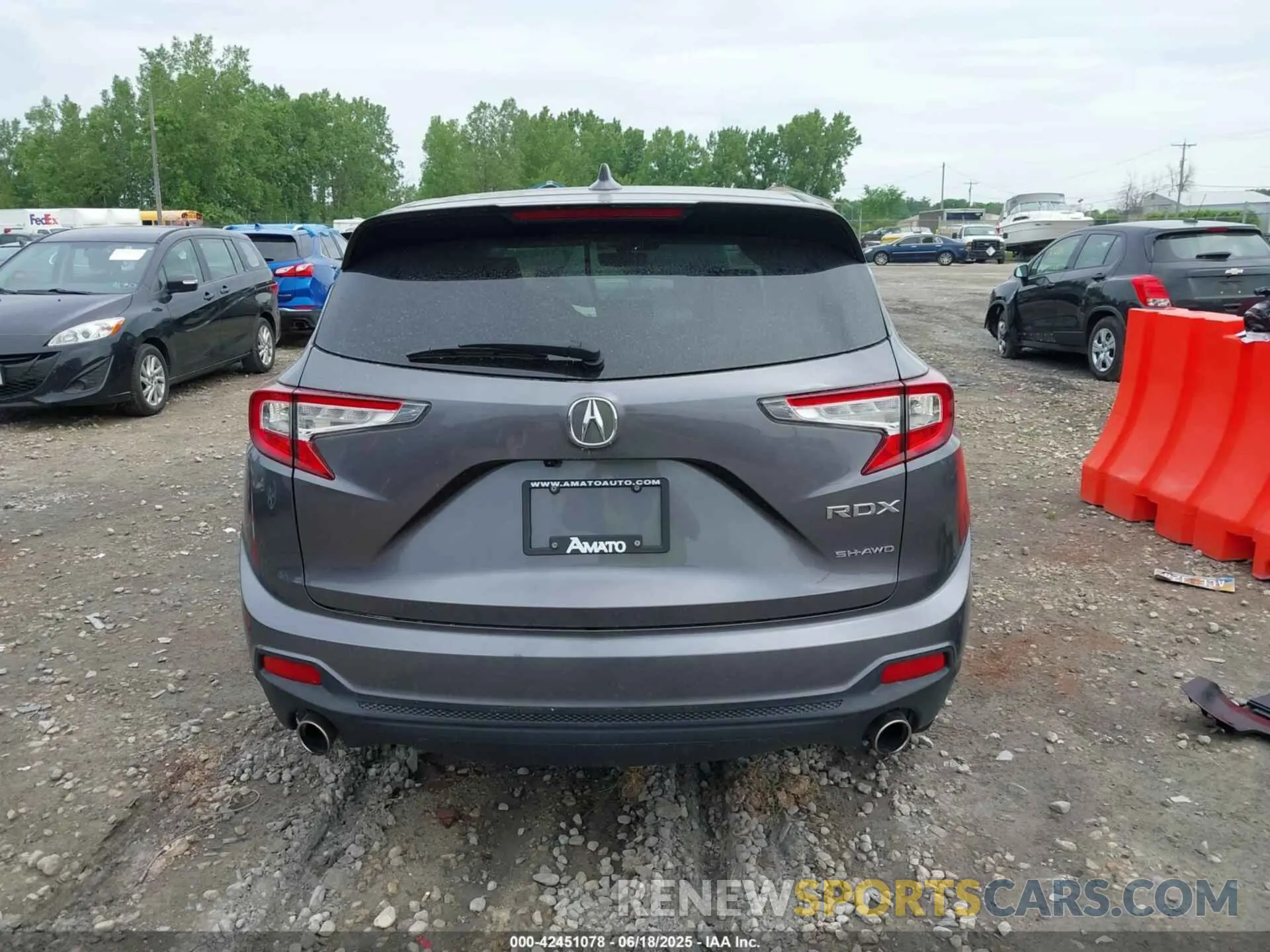 17 fotografías del automóvil dañado 5J8TC2H37KL034504 ACURA RDX 2019