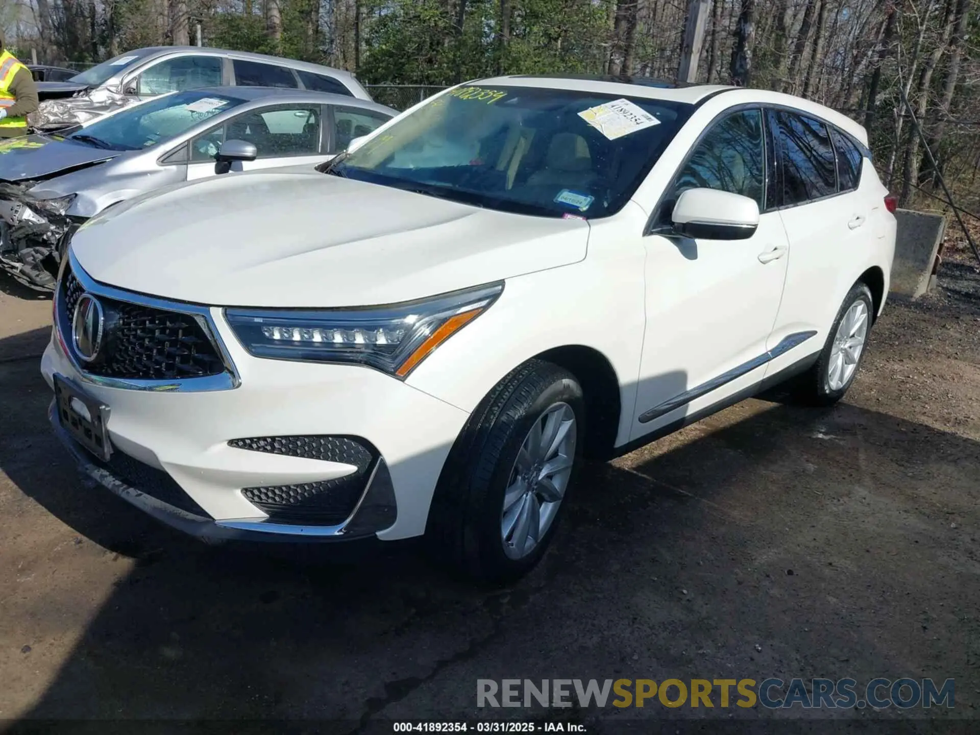 2 fotografías del automóvil dañado 5J8TC2H3XKL038353 ACURA RDX 2019
