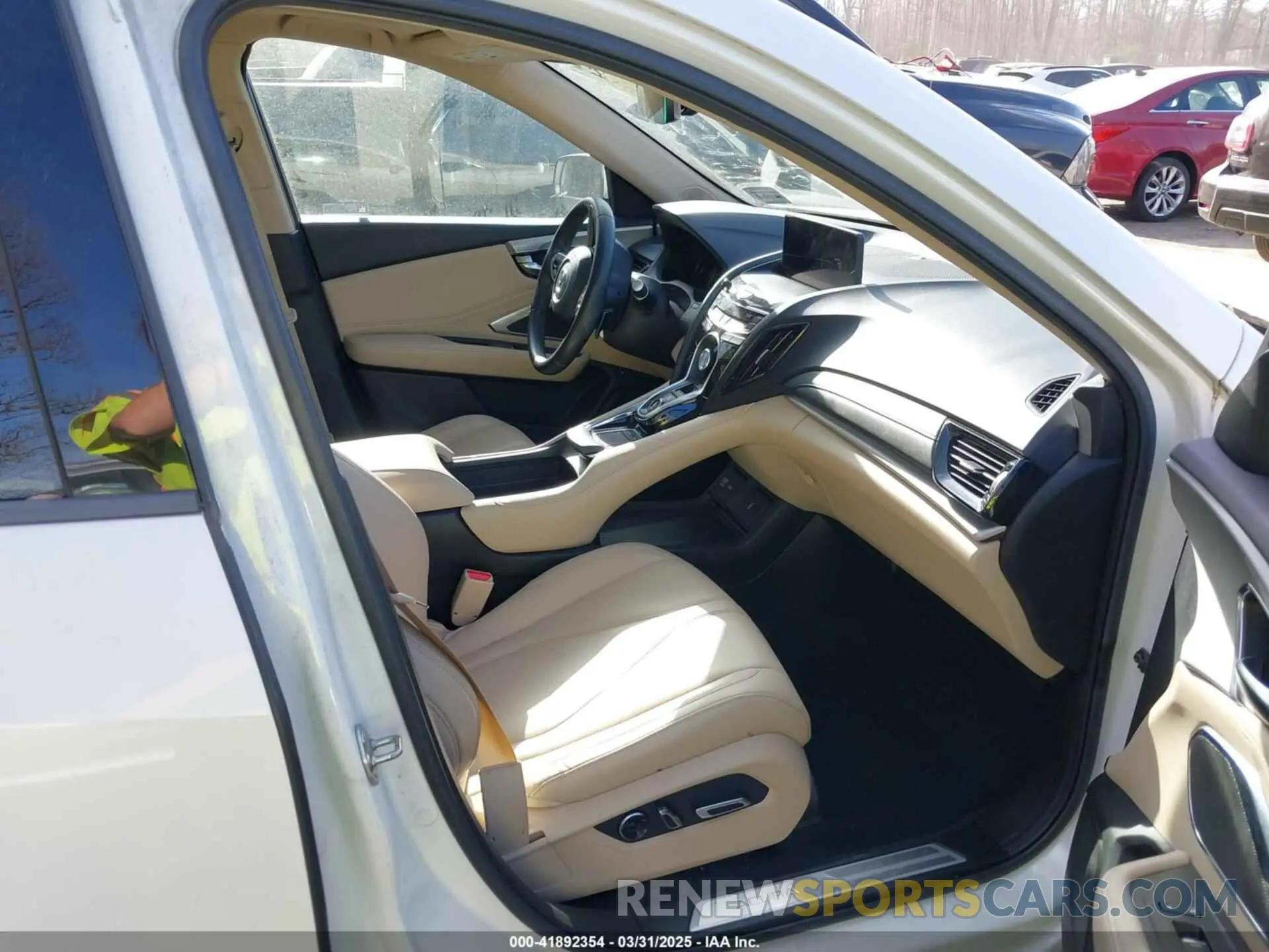 5 fotografías del automóvil dañado 5J8TC2H3XKL038353 ACURA RDX 2019