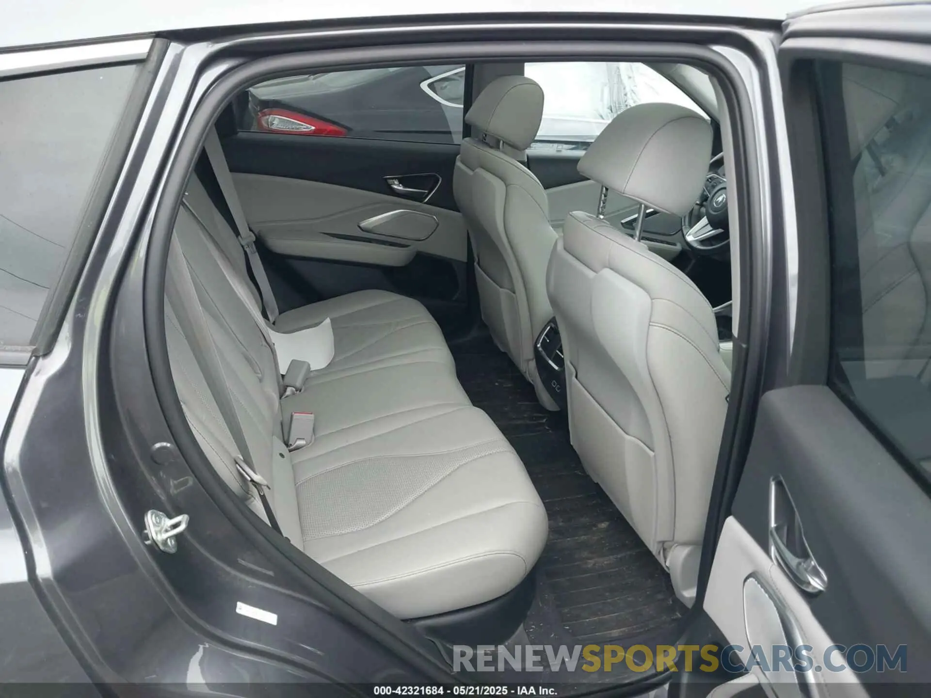 8 fotografías del automóvil dañado 5J8TC2H51KL017697 ACURA RDX 2019