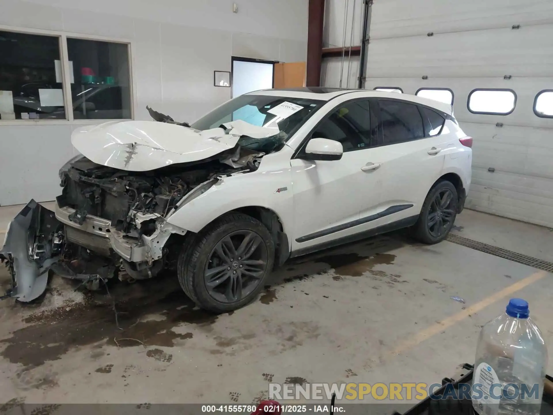2 fotografías del automóvil dañado 5J8TC2H64KL800117 ACURA RDX 2019