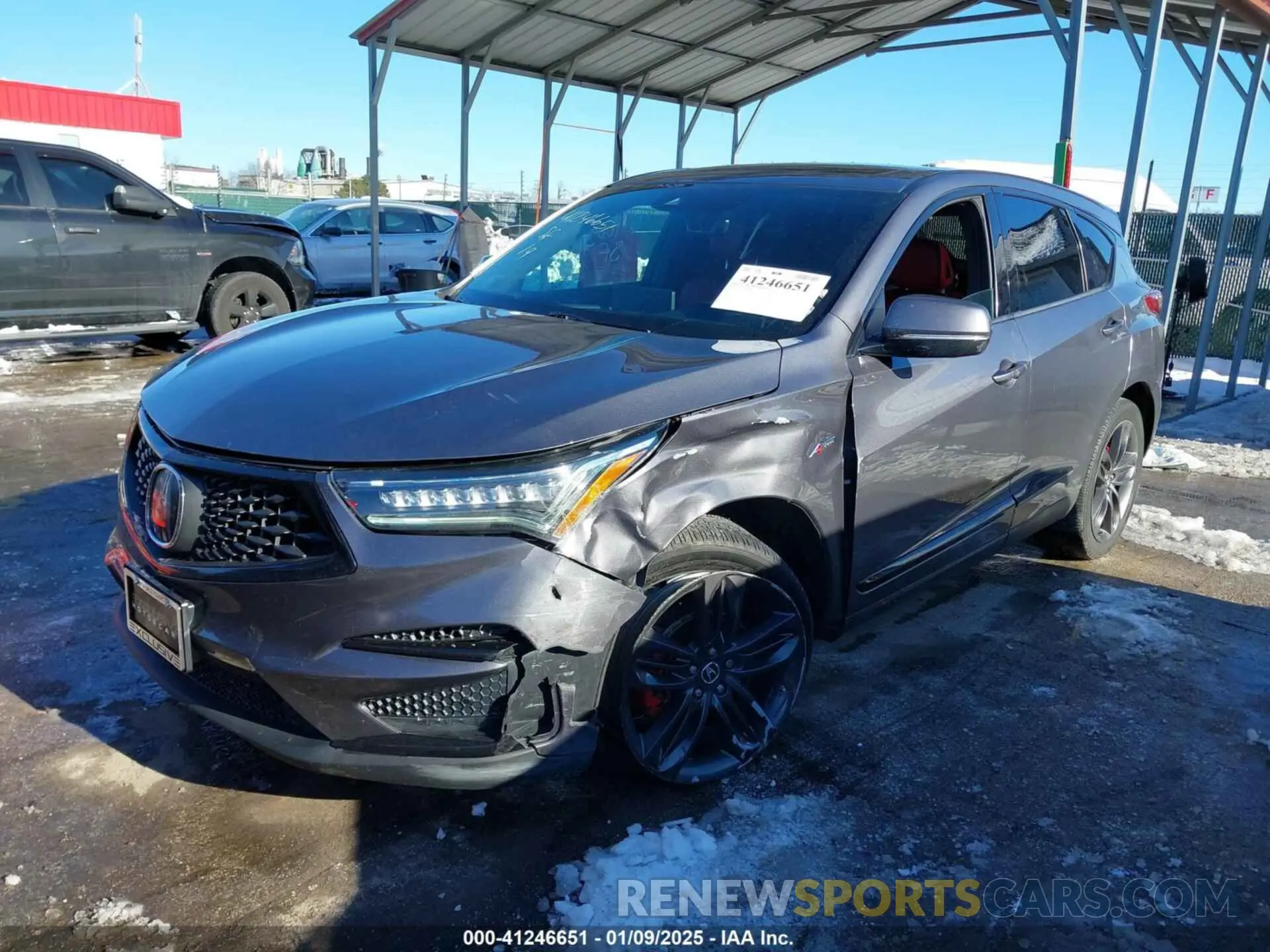 2 fotografías del automóvil dañado 5J8TC2H66KL028493 ACURA RDX 2019