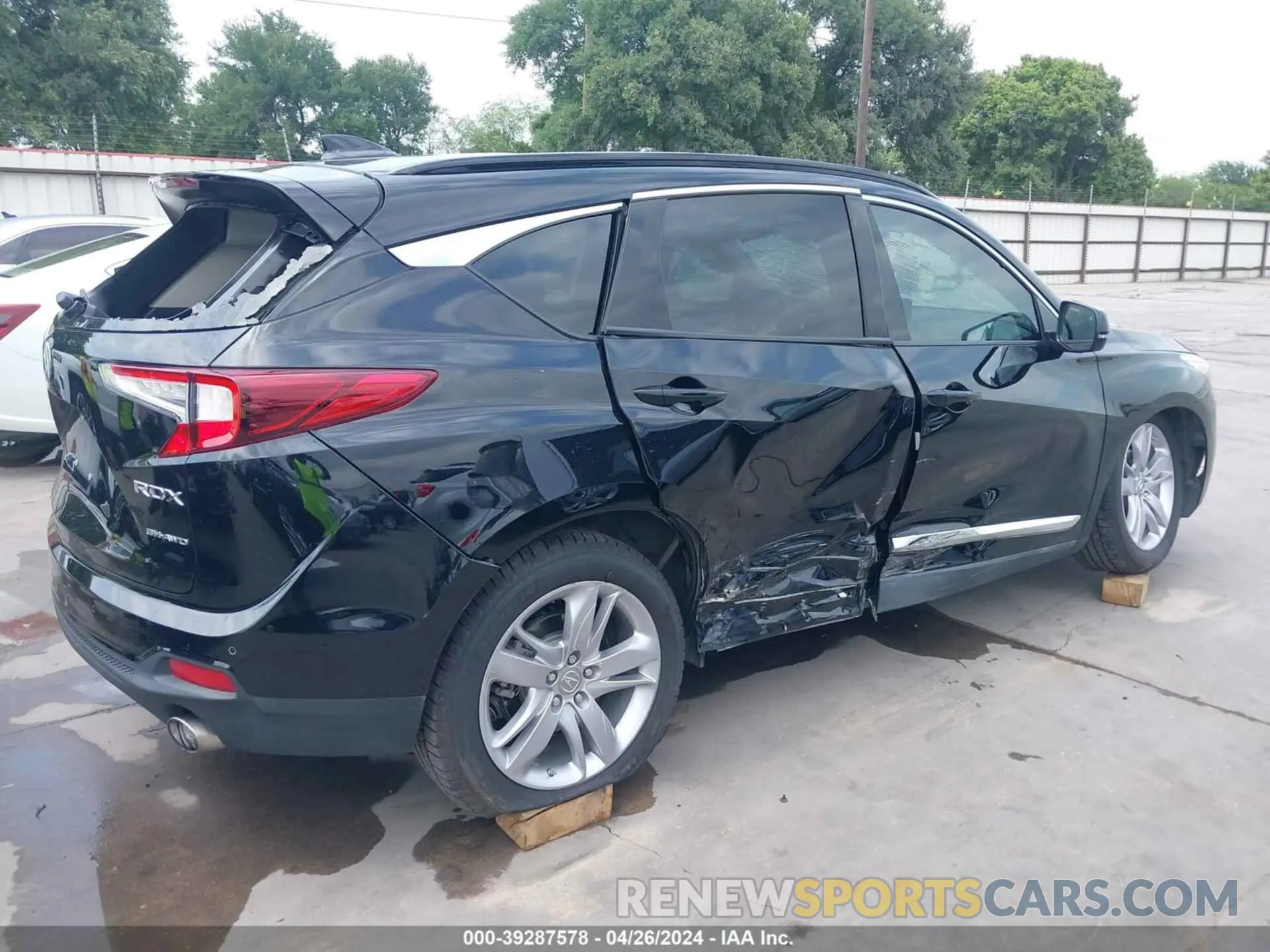 4 fotografías del automóvil dañado 5J8TC2H70KL036100 ACURA RDX 2019