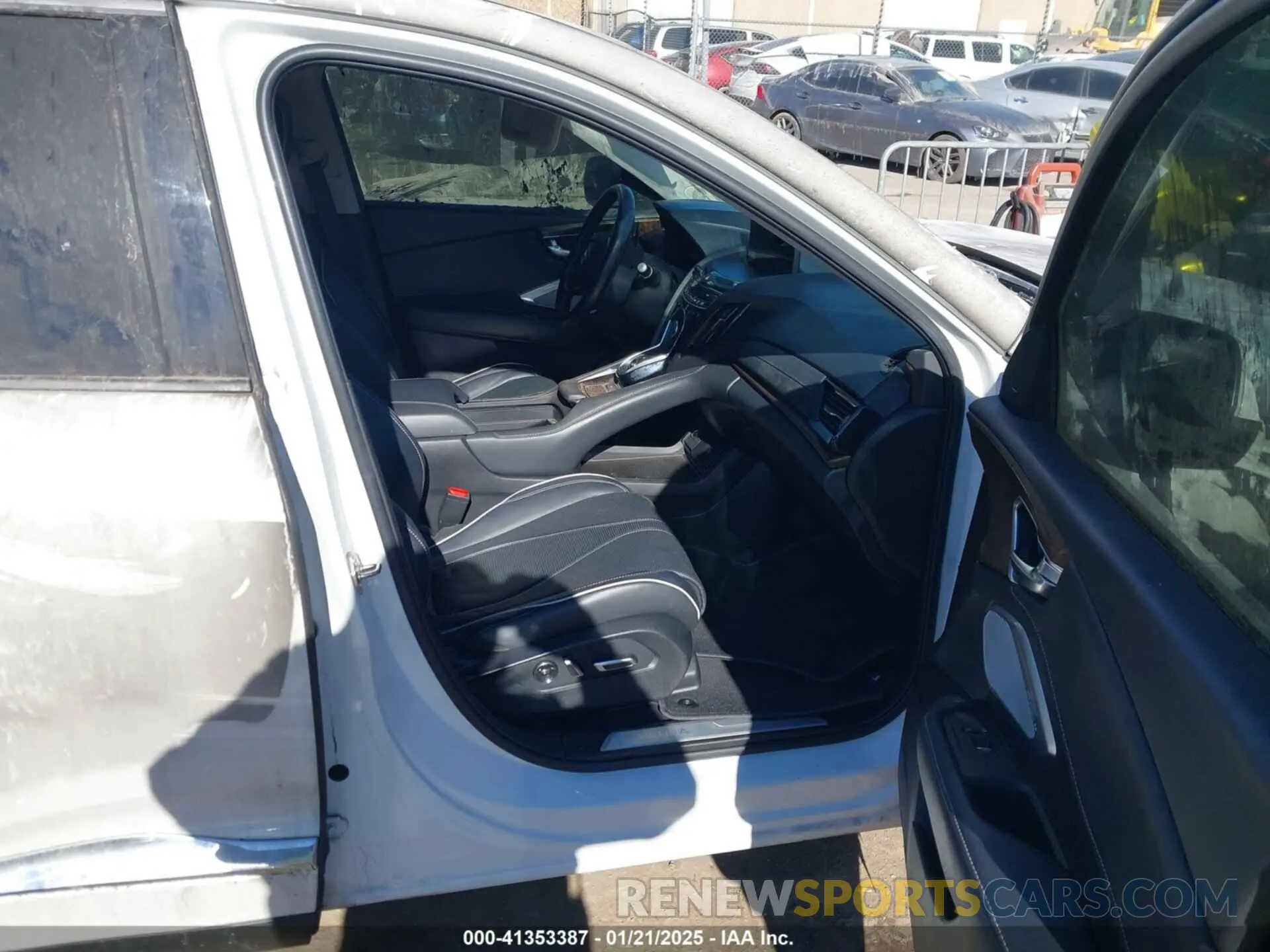 5 fotografías del automóvil dañado 5J8TC1H75LL017246 ACURA RDX 2020
