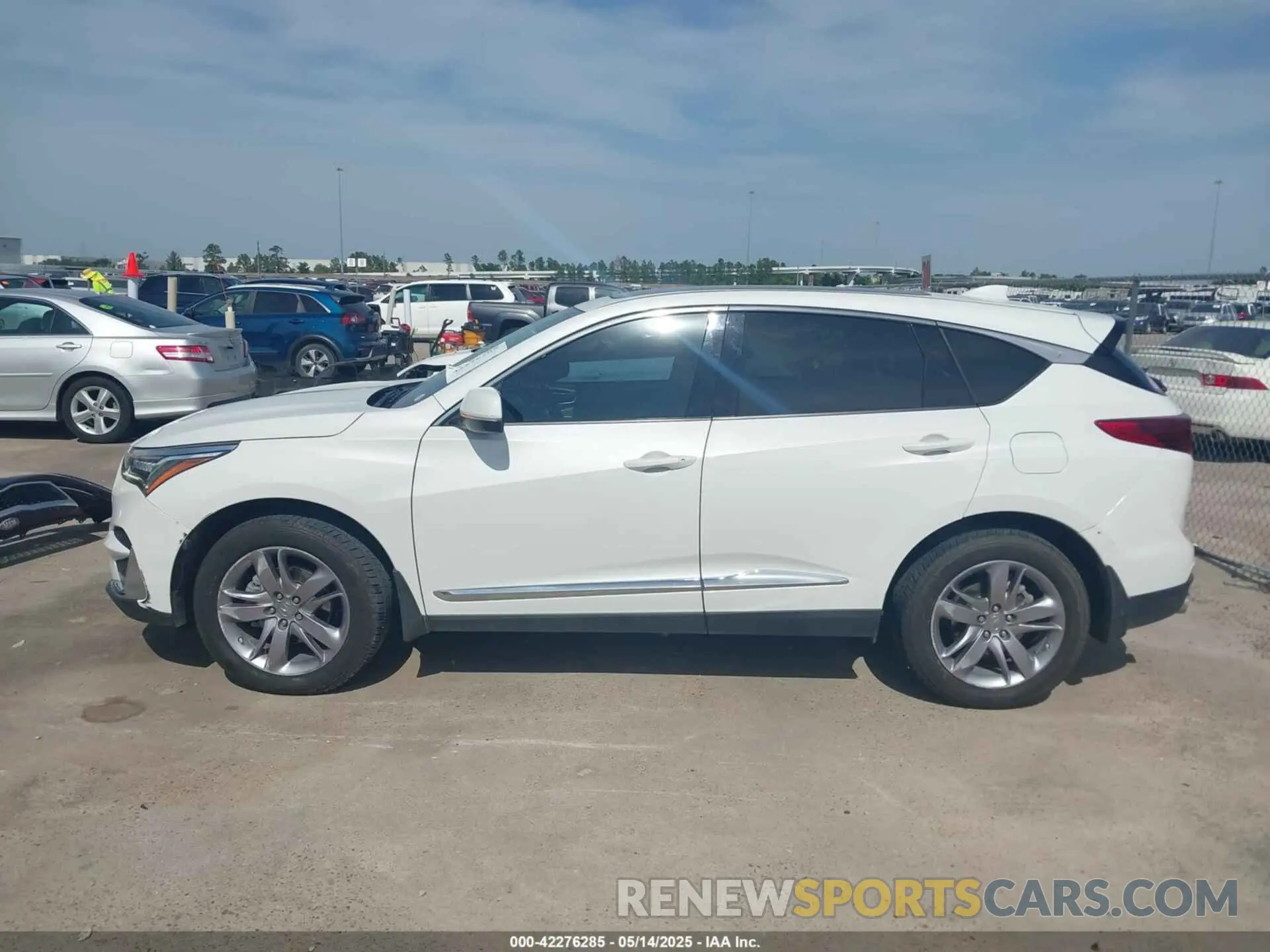 14 fotografías del automóvil dañado 5J8TC1H78LL017872 ACURA RDX 2020
