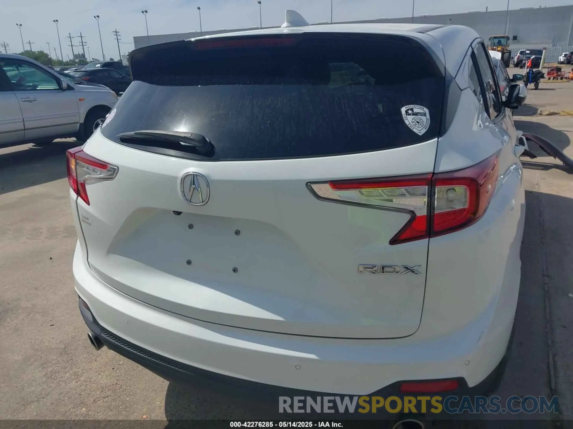 16 fotografías del automóvil dañado 5J8TC1H78LL017872 ACURA RDX 2020