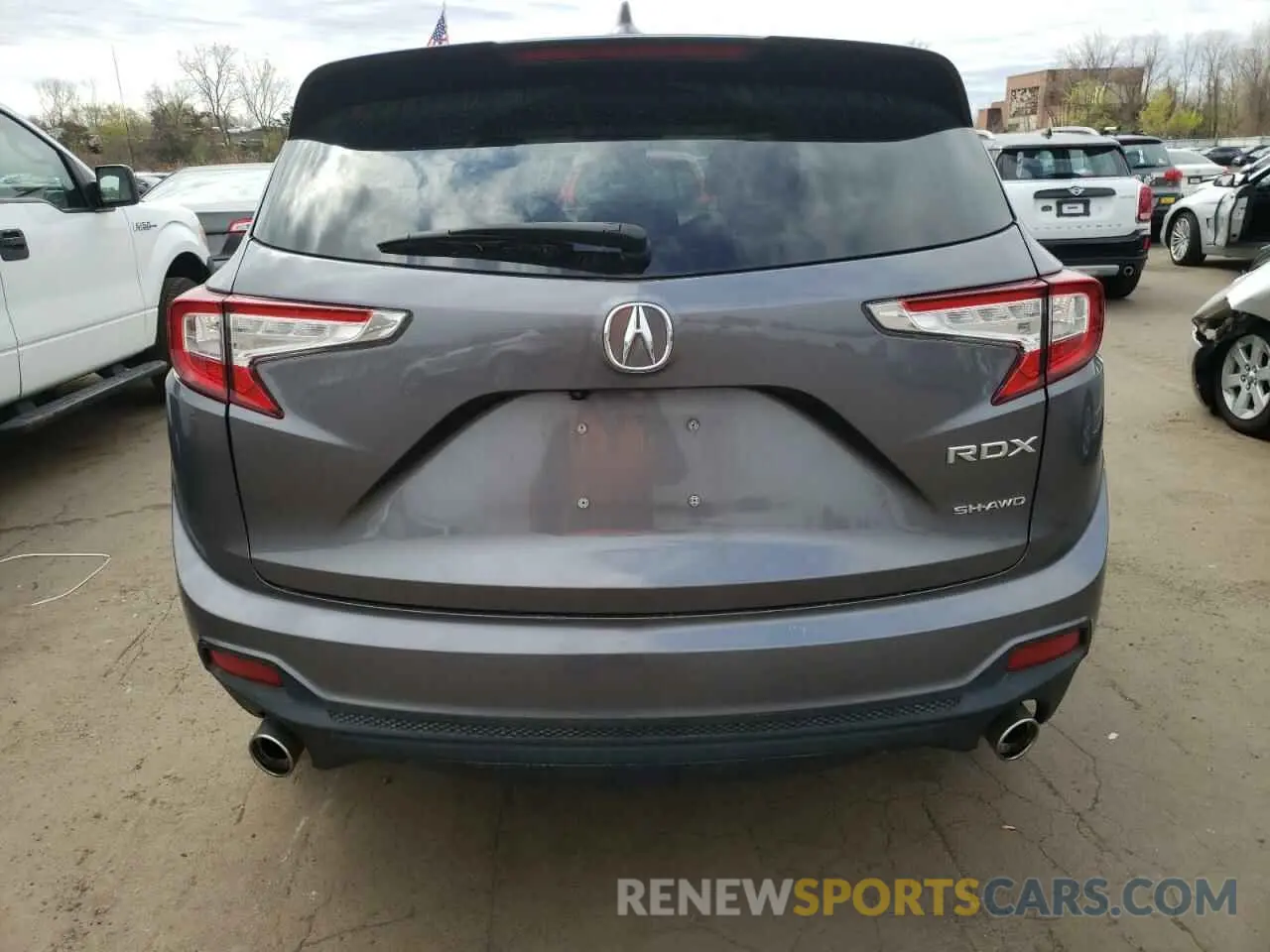6 fotografías del automóvil dañado 5J8TC2H3XLL017102 ACURA RDX 2020