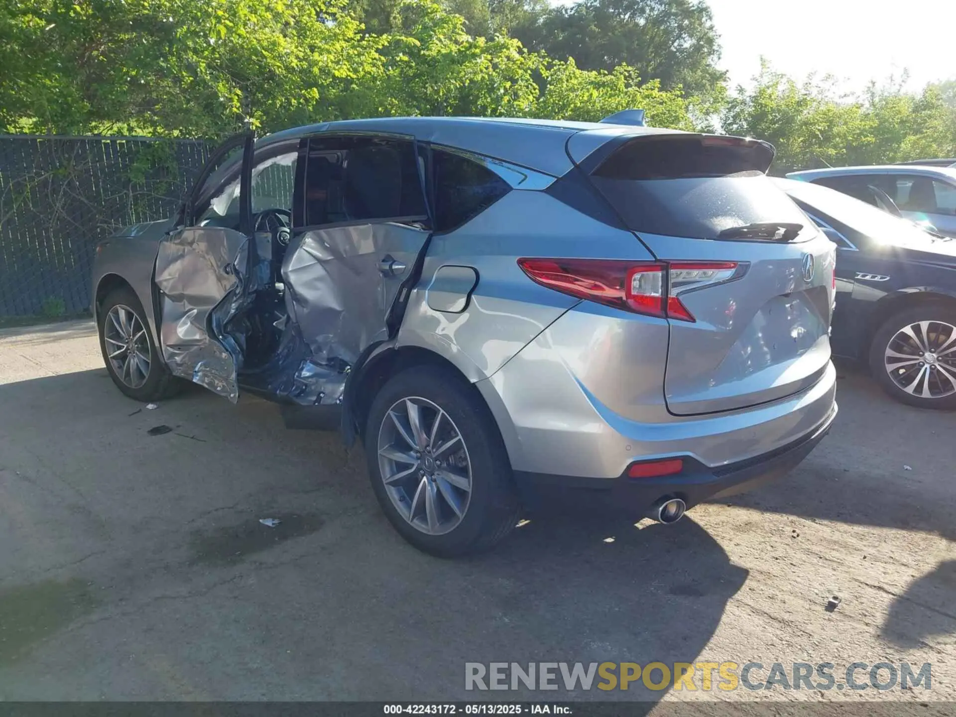3 fotografías del automóvil dañado 5J8TC2H5XLL017439 ACURA RDX 2020